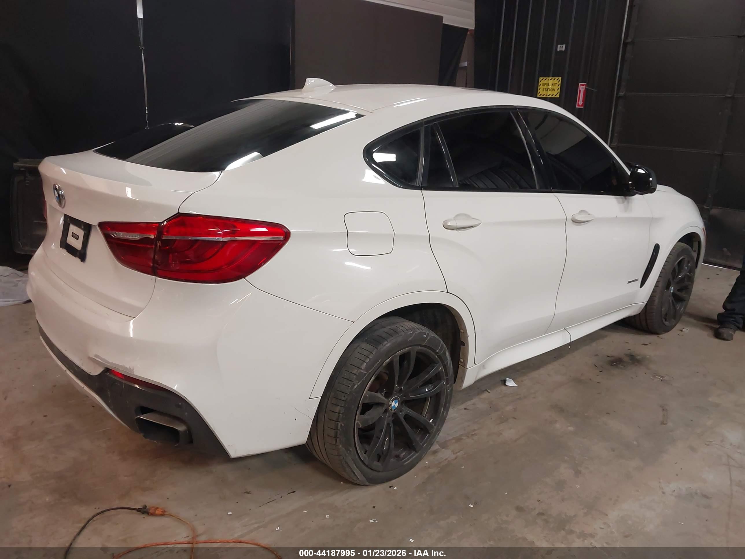 BMW X6 image 4