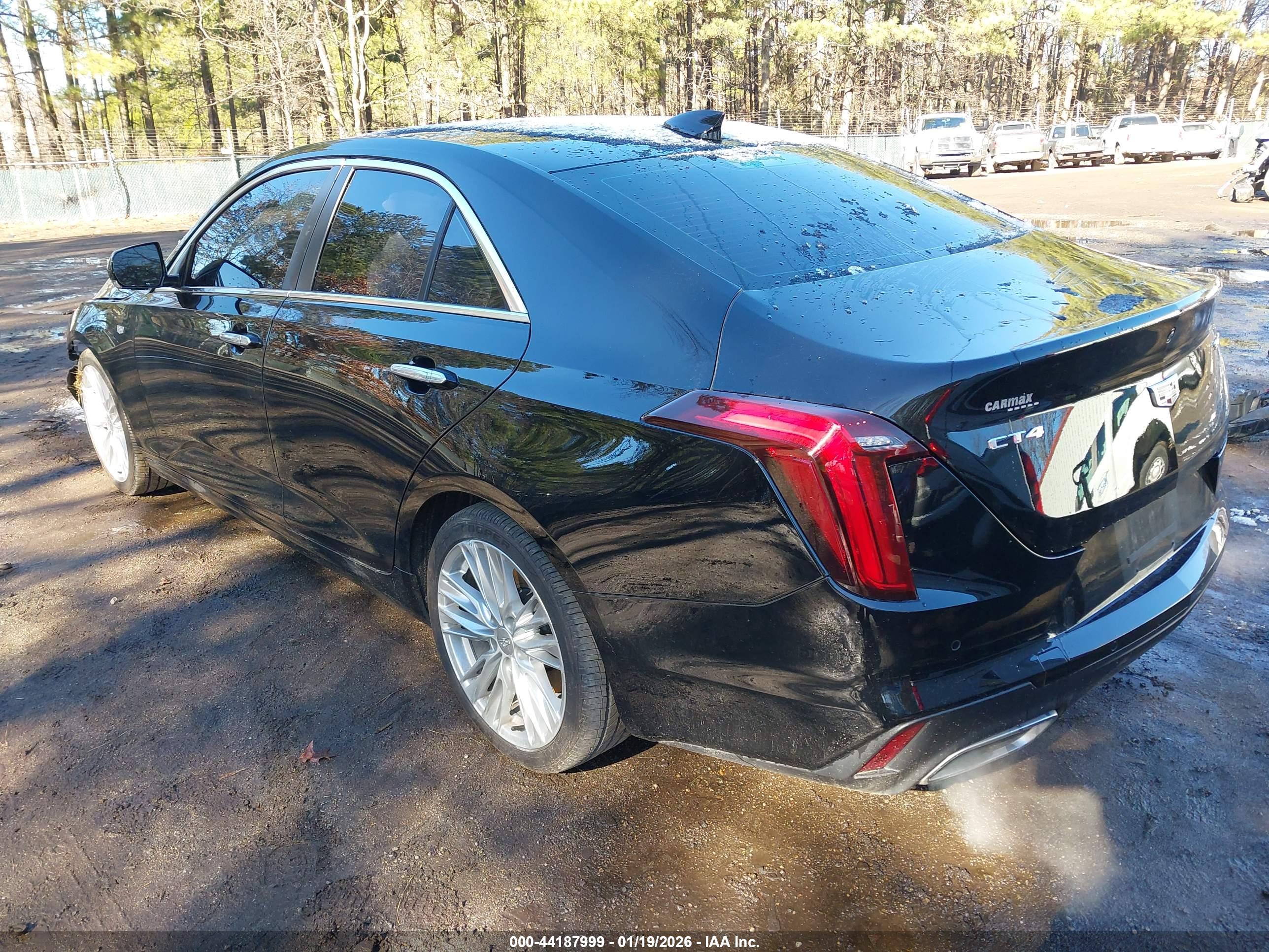 CADILLAC CT4 image 3