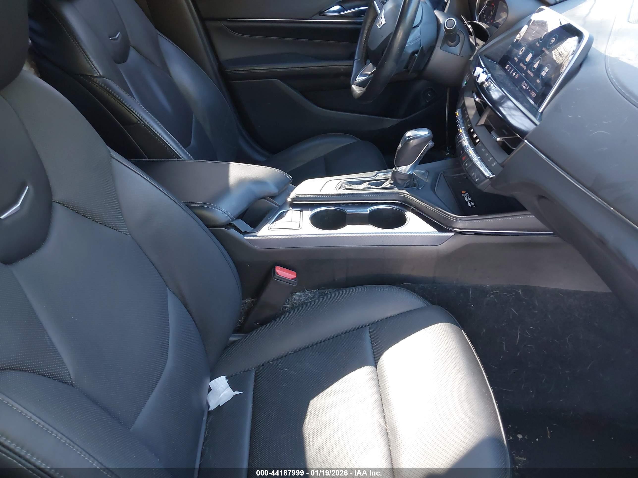 CADILLAC CT4 image 5