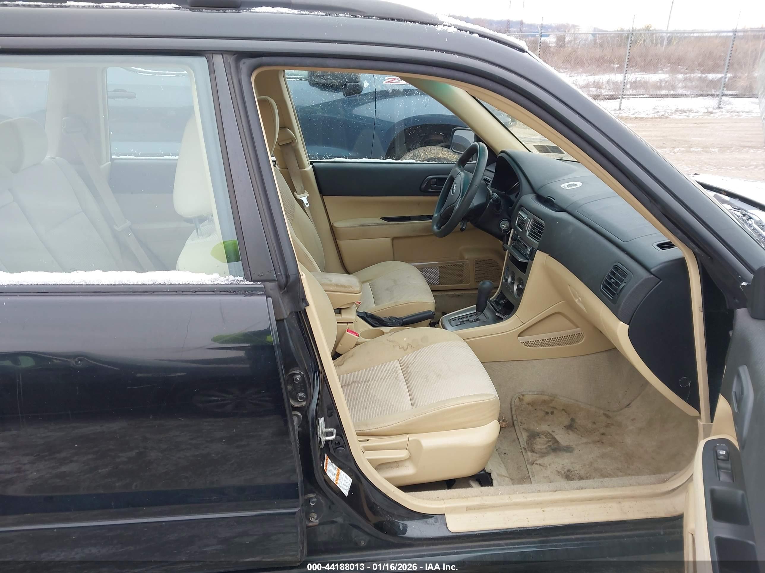 SUBARU FORESTER image 5
