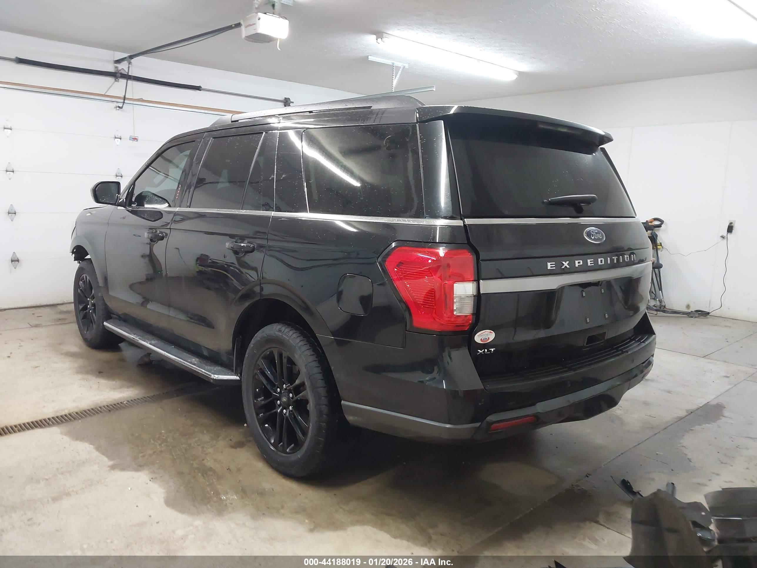 FORD EXPEDITION image 3