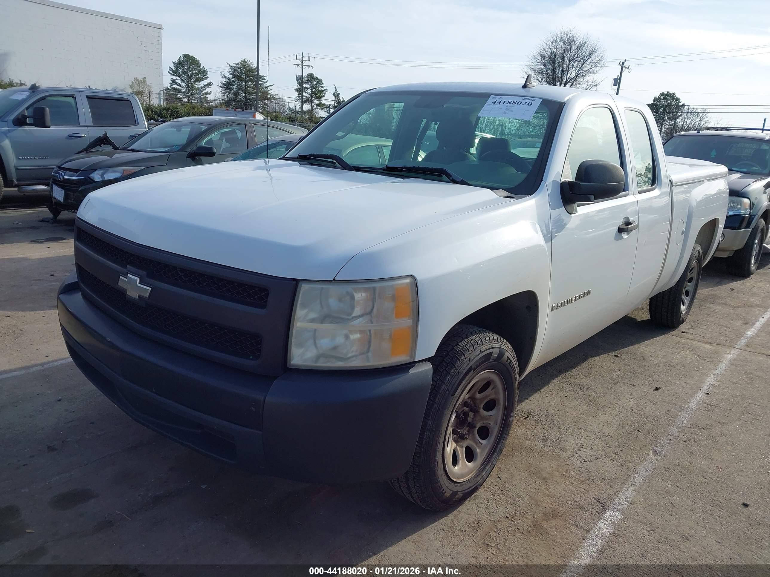 CHEVROLET SILVERADO image 2