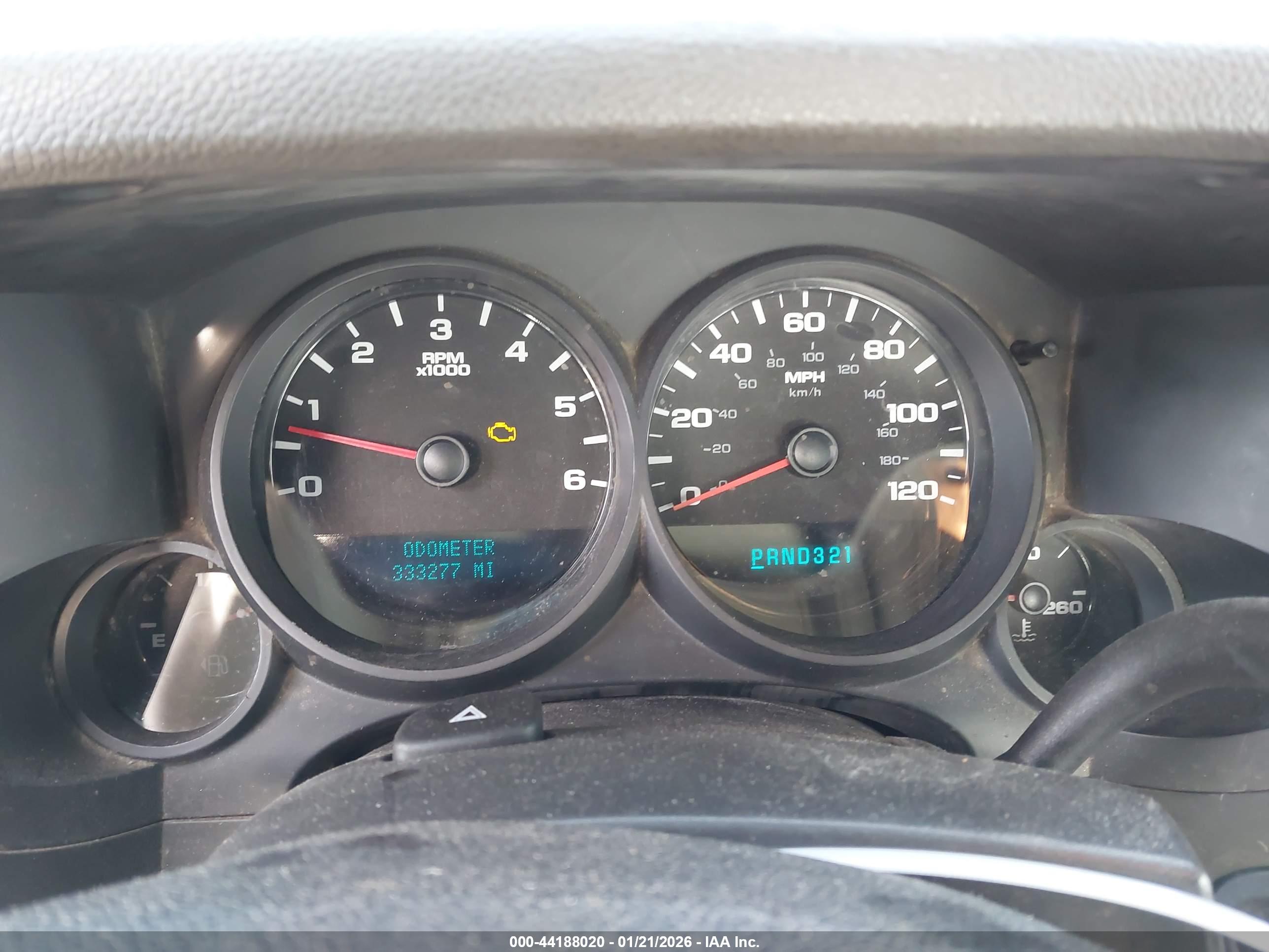 CHEVROLET SILVERADO image 7