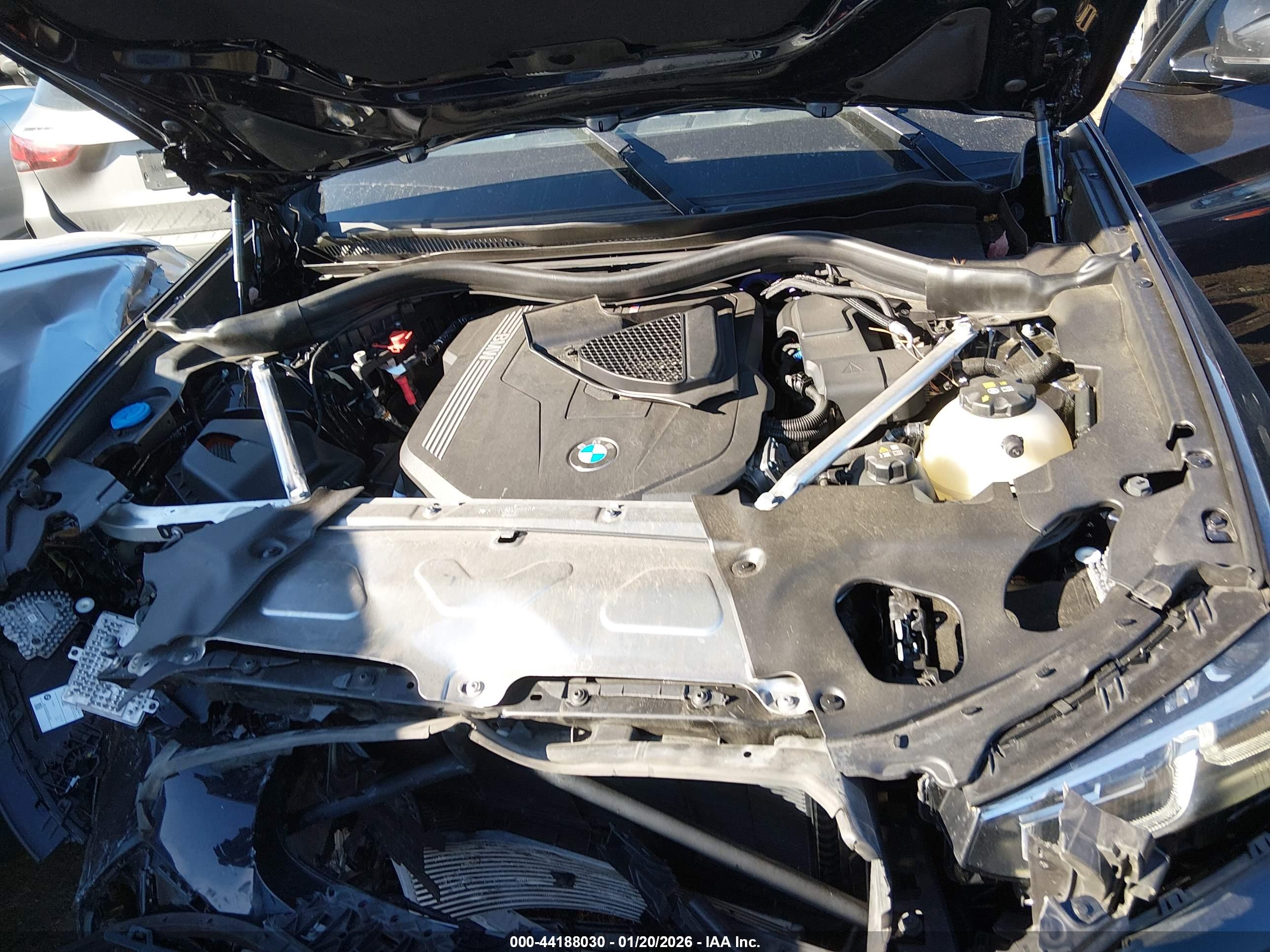 BMW X4 image 10