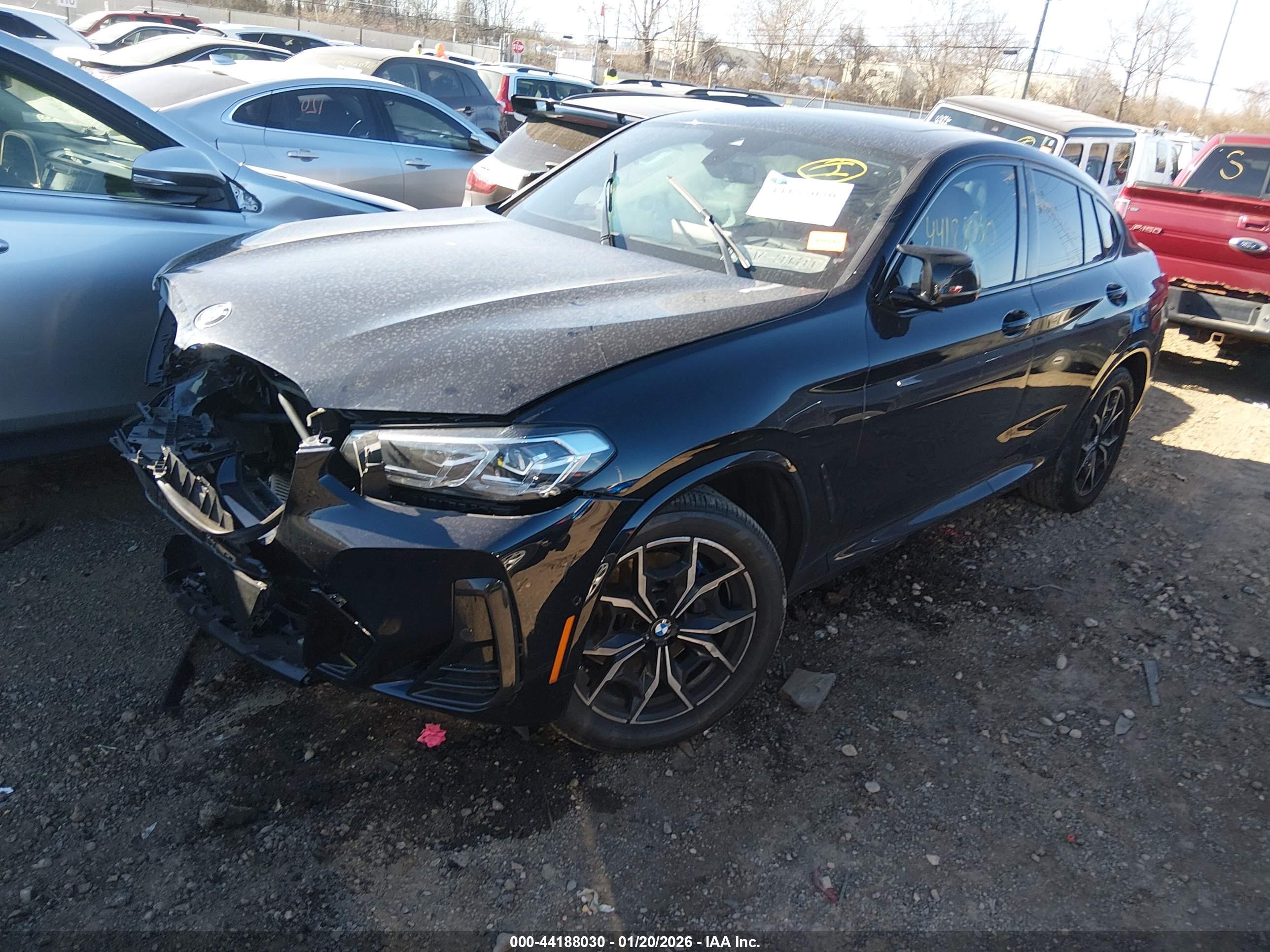 BMW X4 image 2