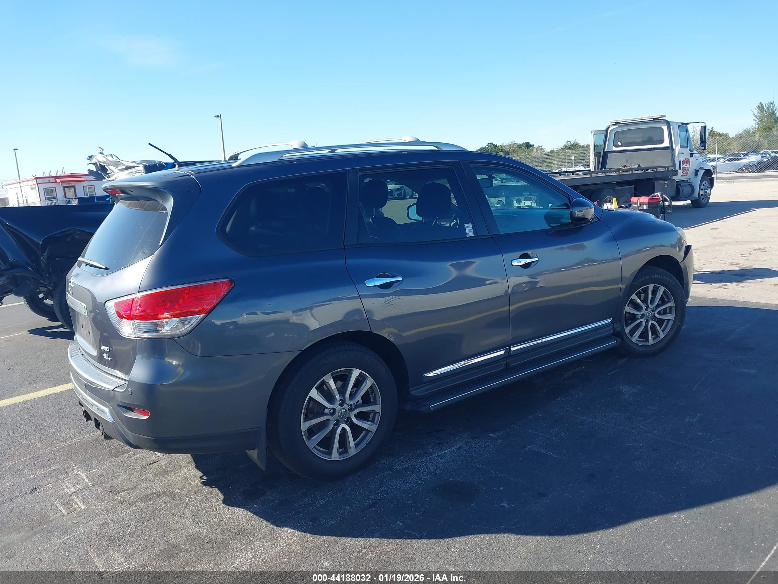 NISSAN PATHFINDER image 4