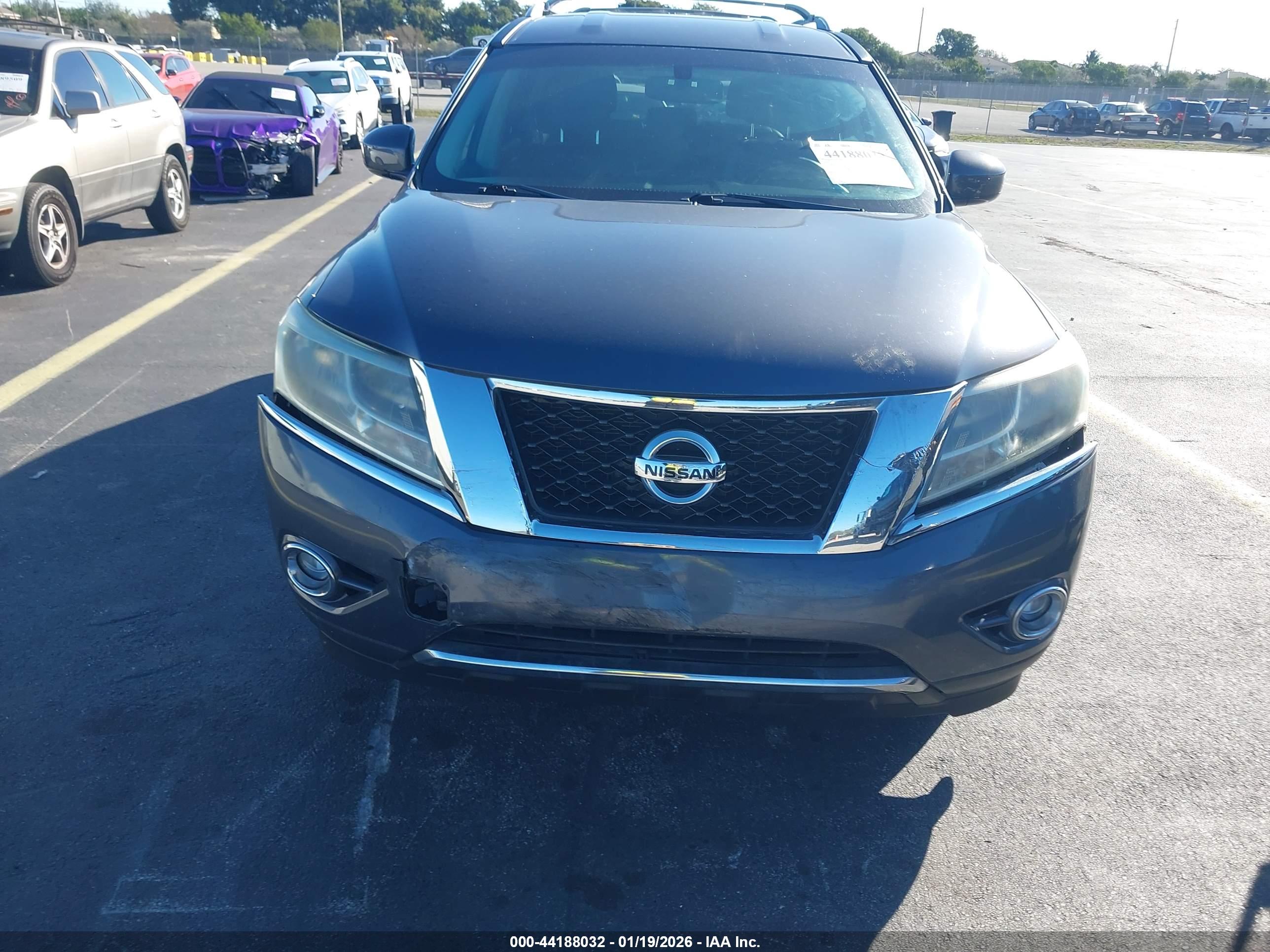 NISSAN PATHFINDER image 6
