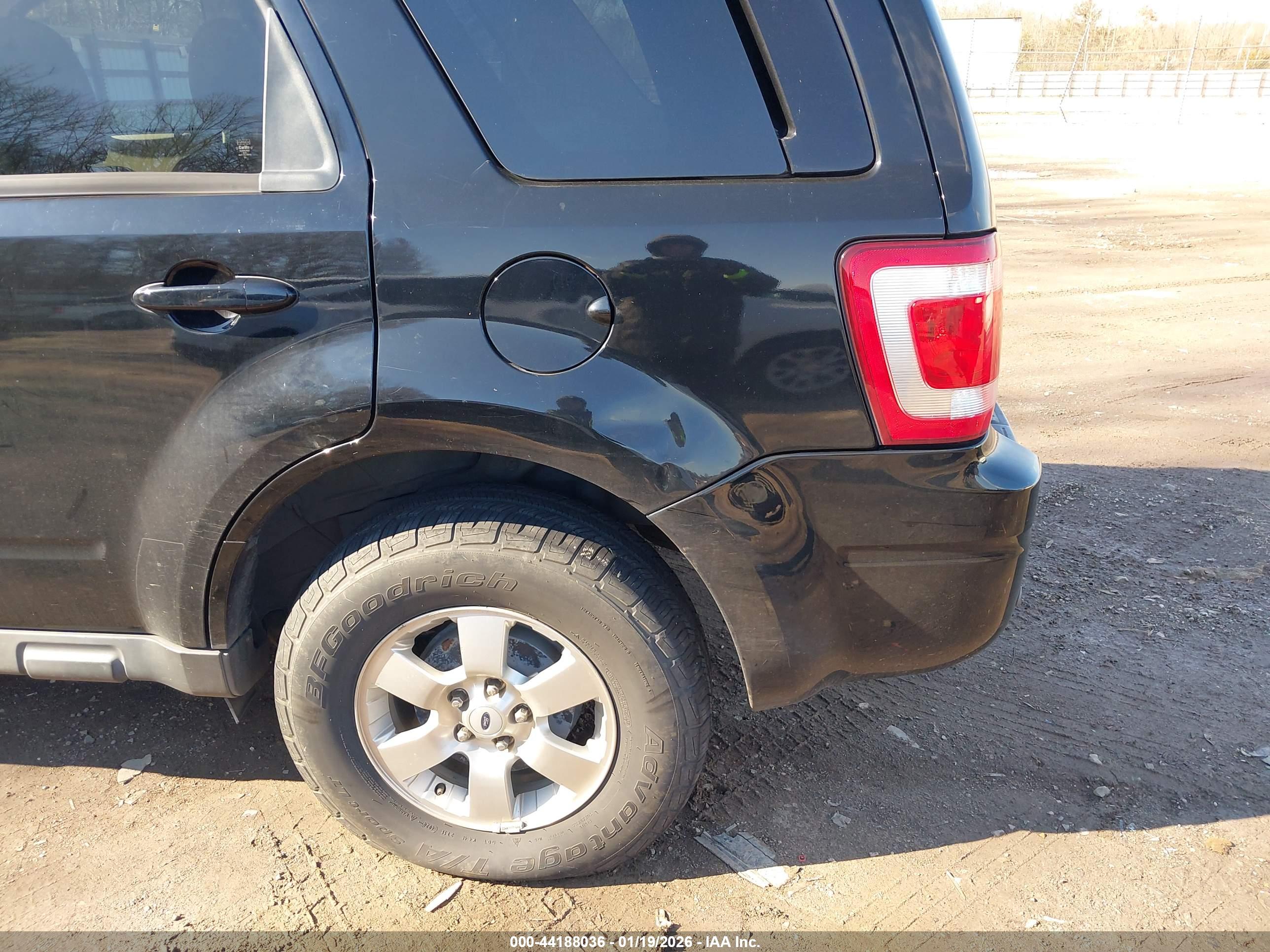 FORD ESCAPE image 6