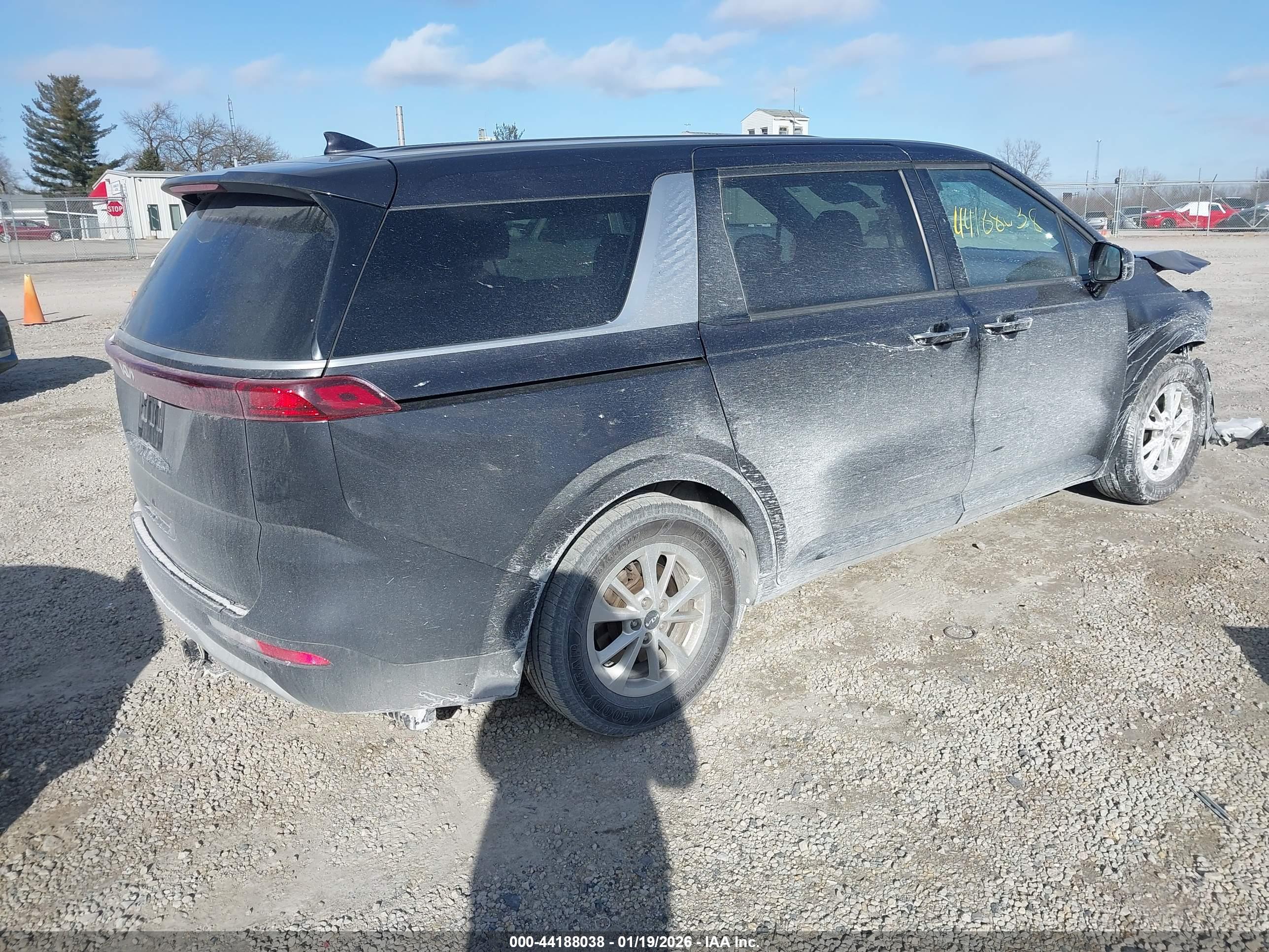 KIA CARNIVAL image 4