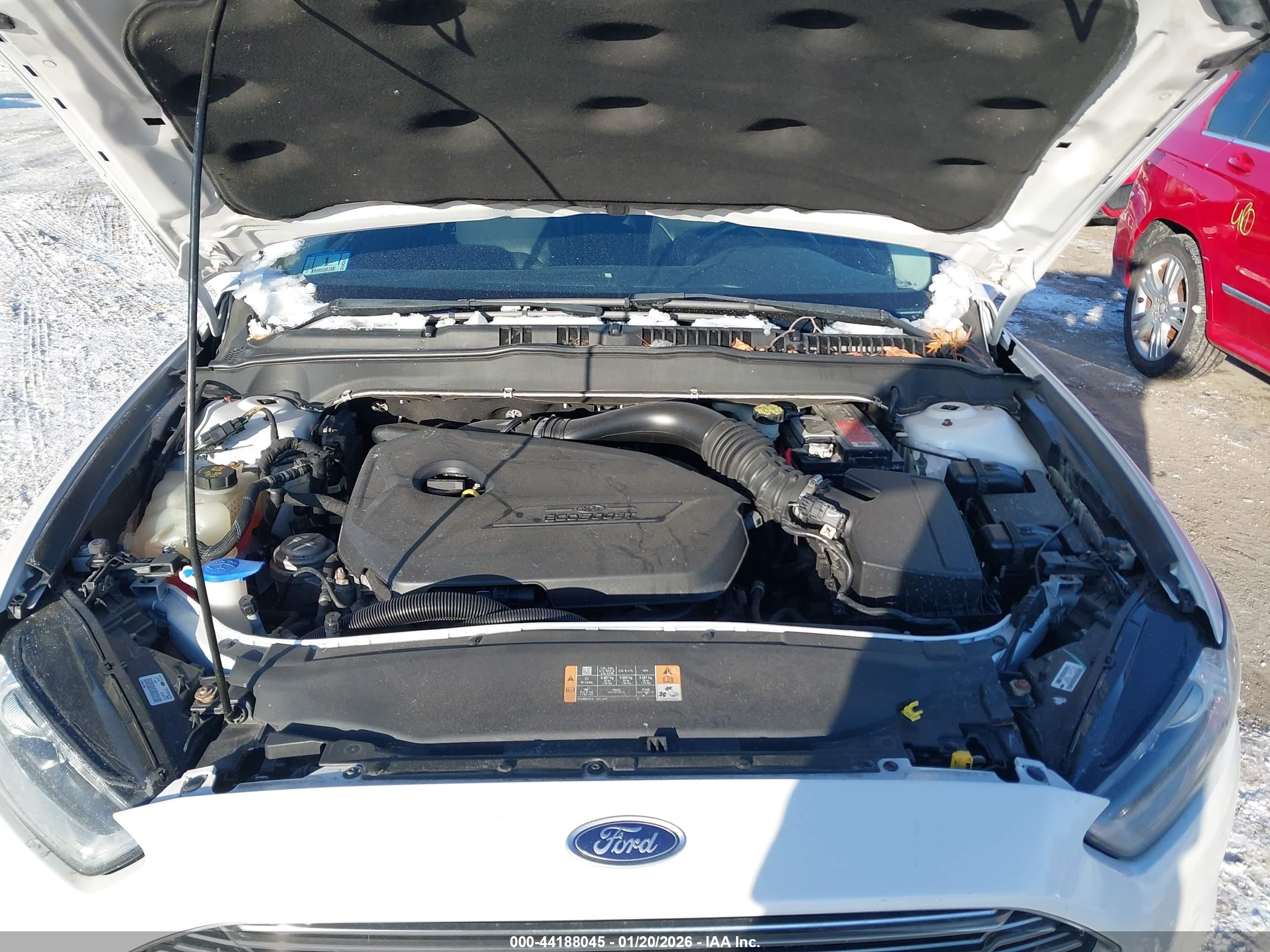 FORD FUSION image 10