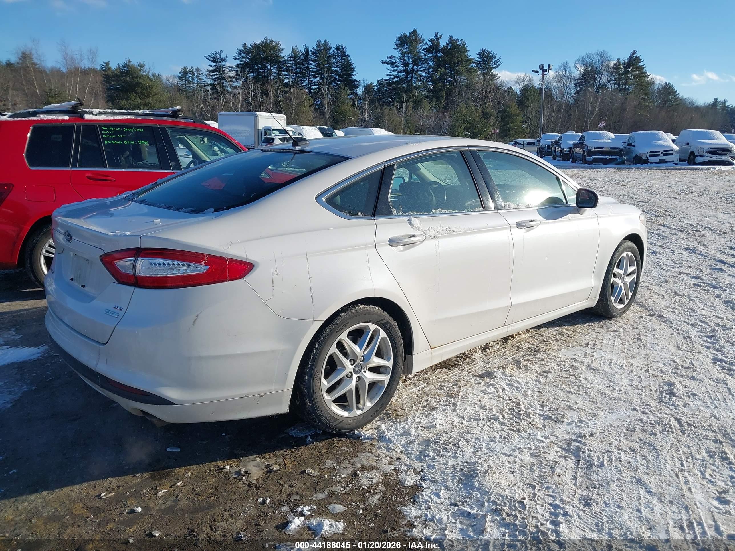 FORD FUSION image 4