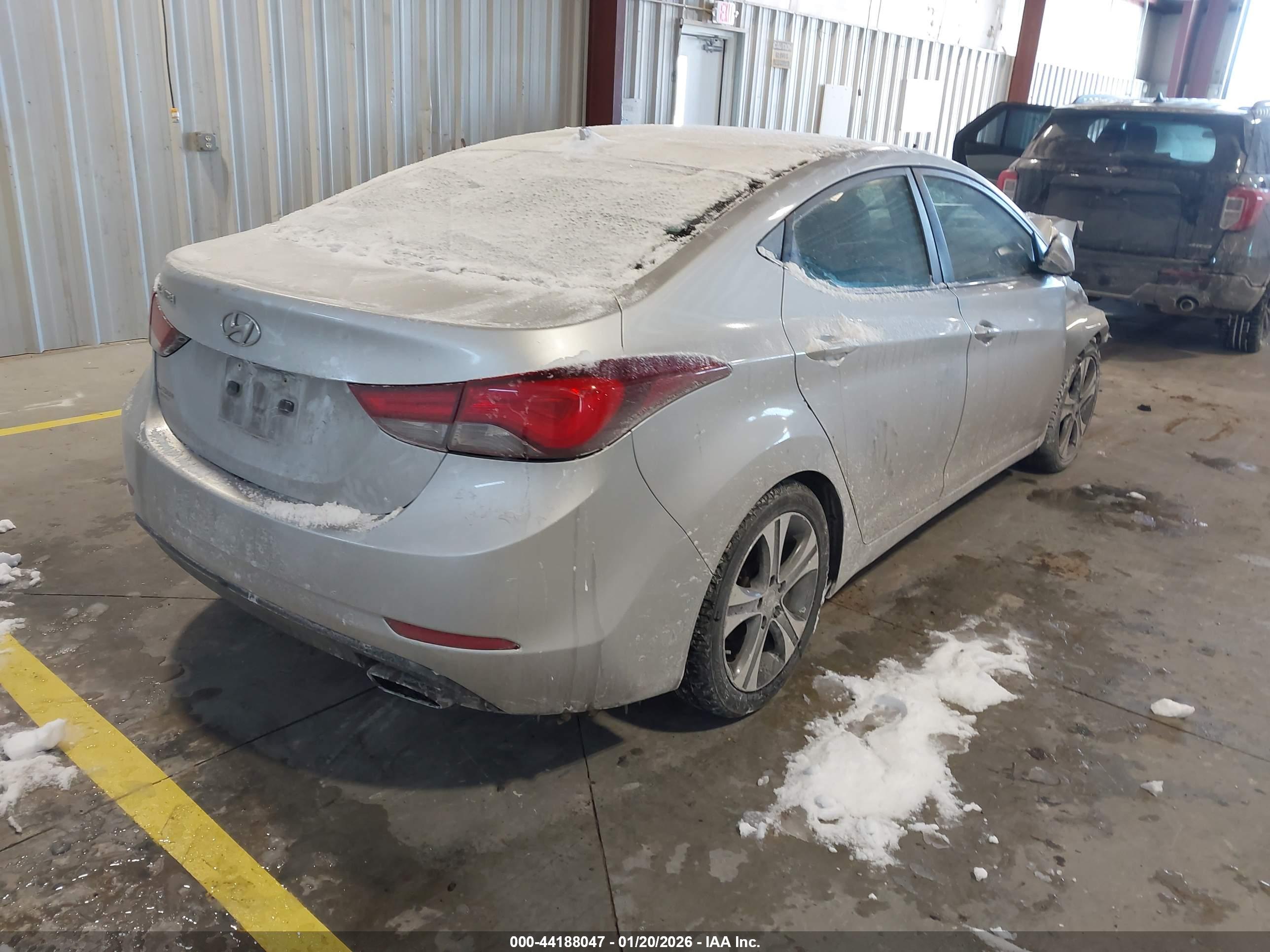 HYUNDAI ELANTRA image 4