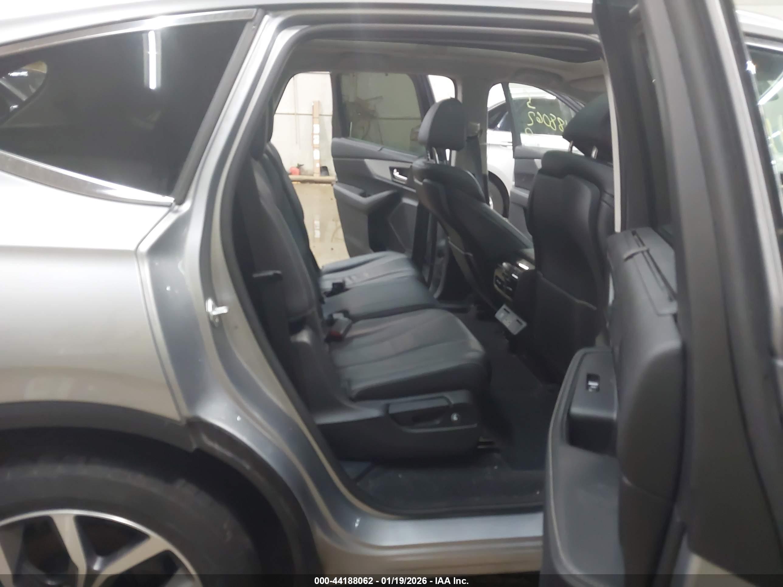 ACURA MDX image 8