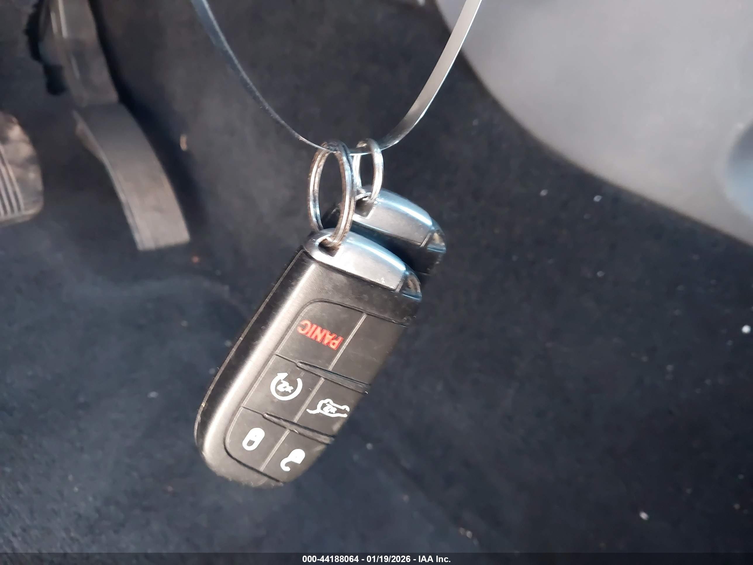 JEEP GRAND image 11
