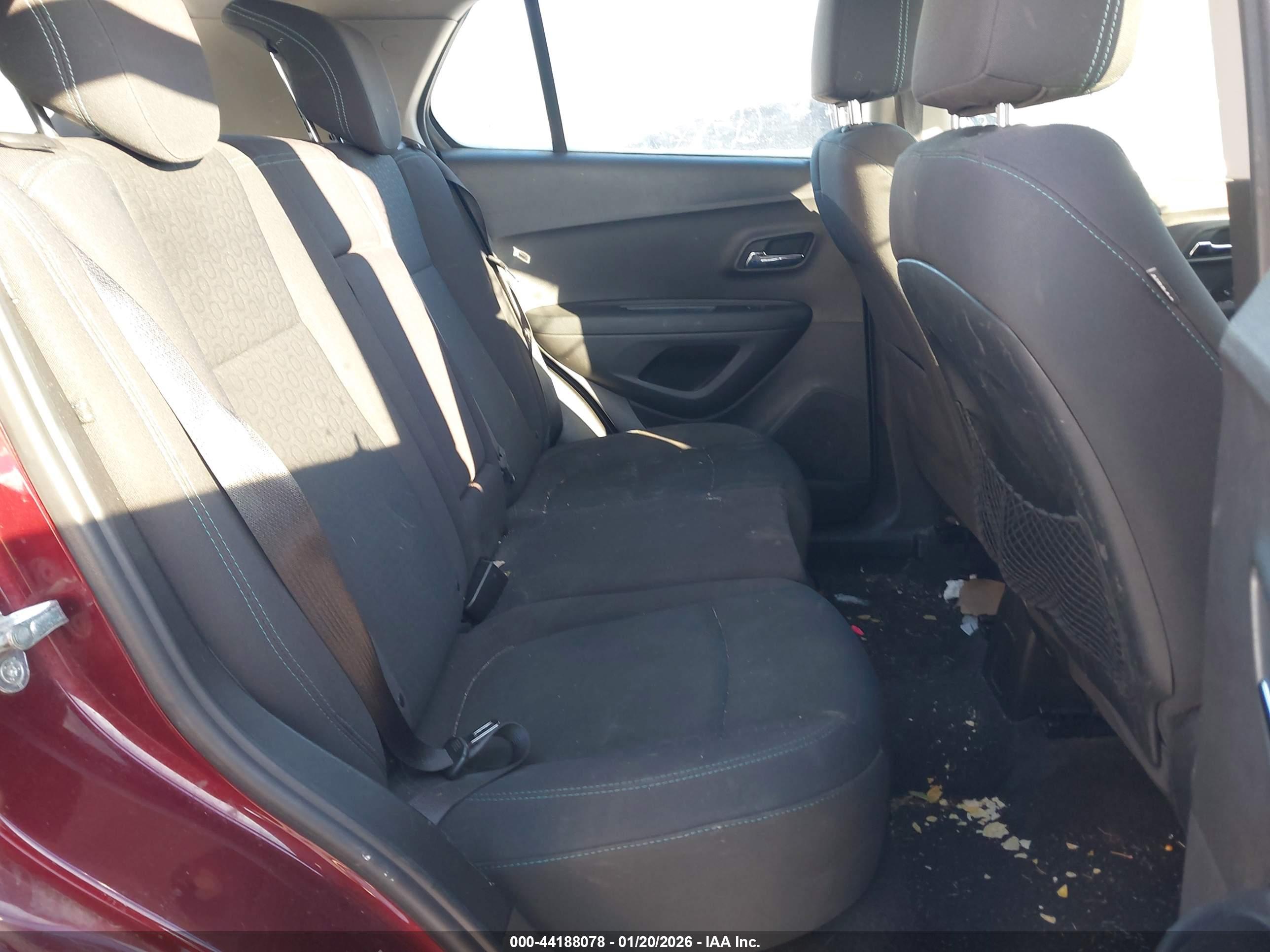 CHEVROLET TRAX image 8