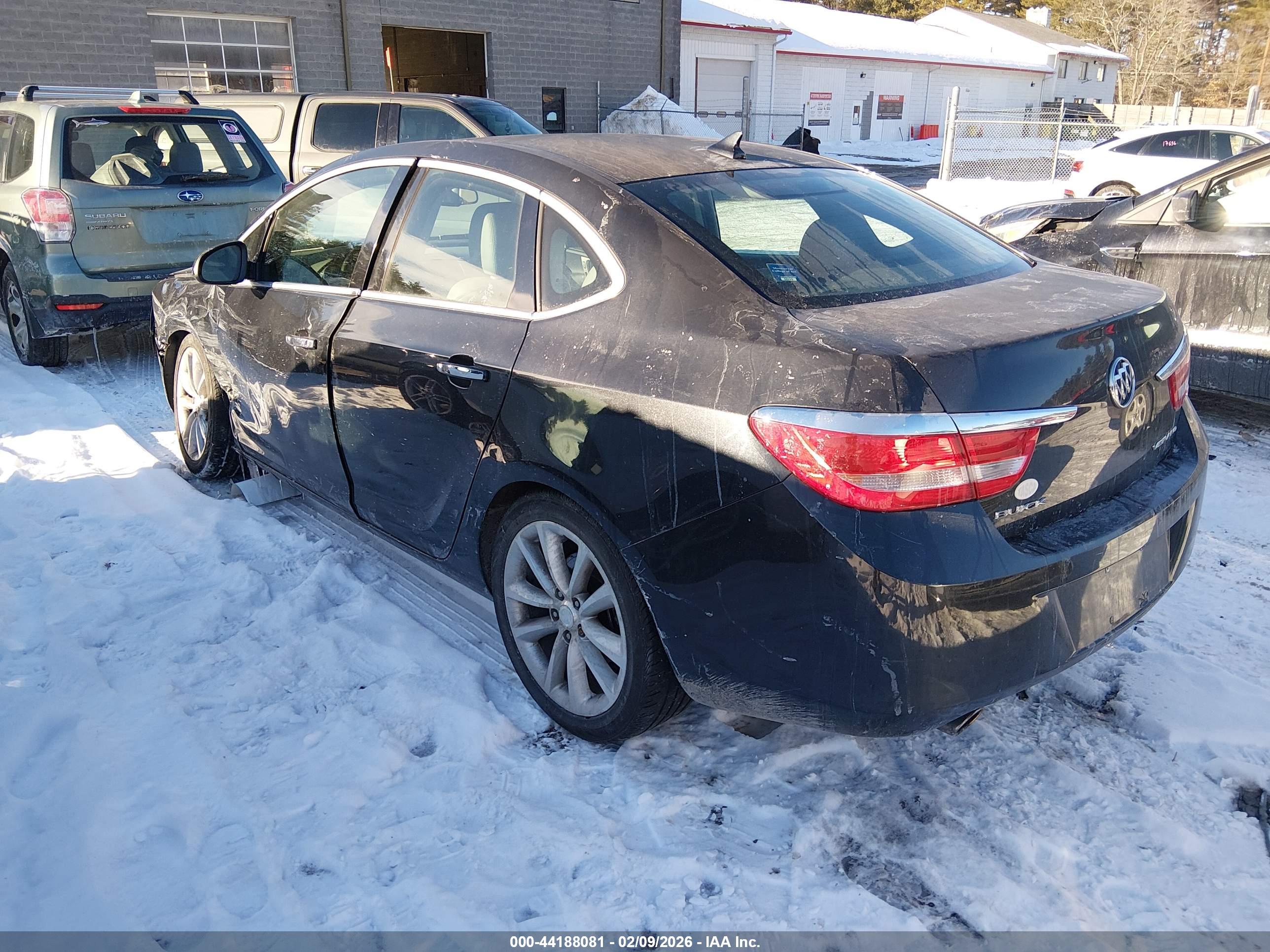 BUICK VERANO image 3