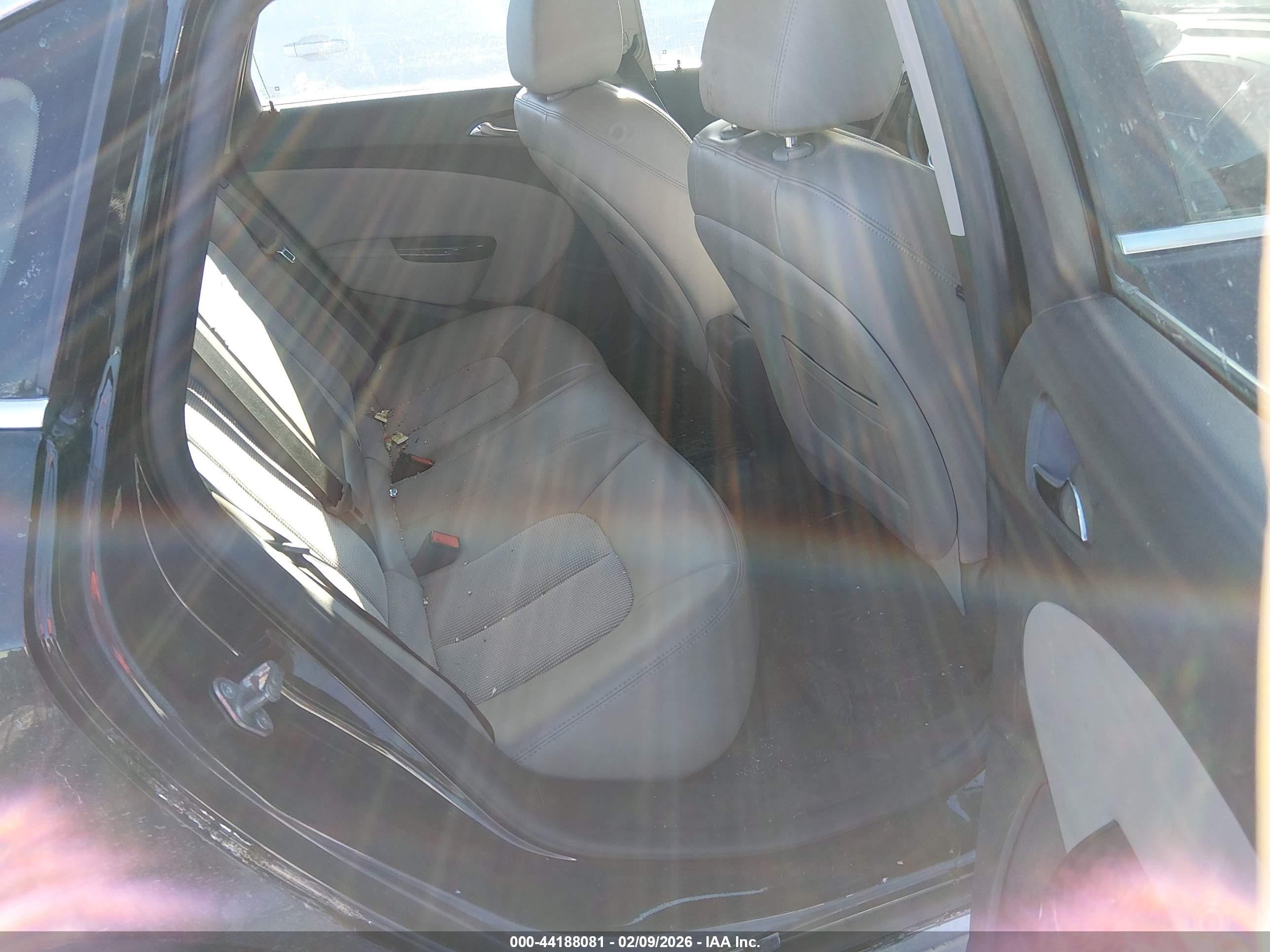 BUICK VERANO image 8