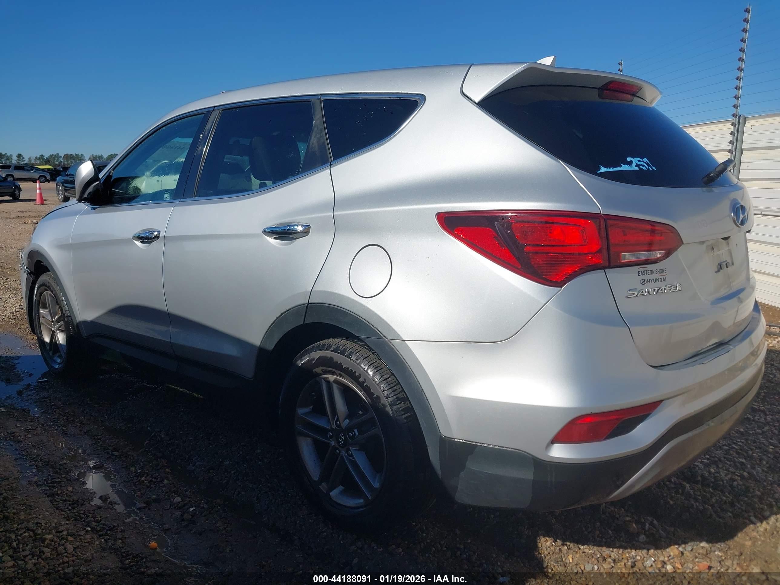 HYUNDAI SANTA image 3