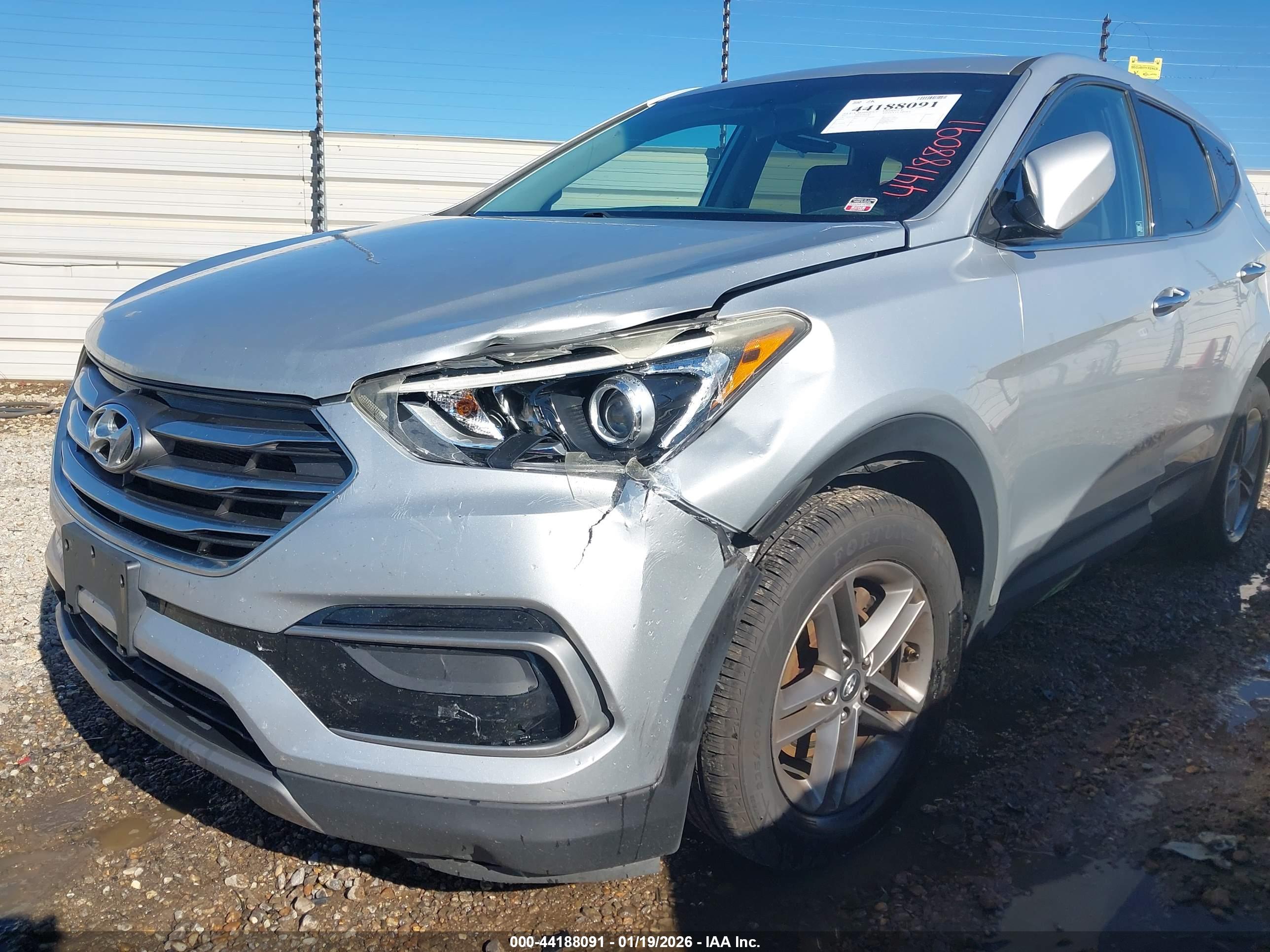 HYUNDAI SANTA image 6