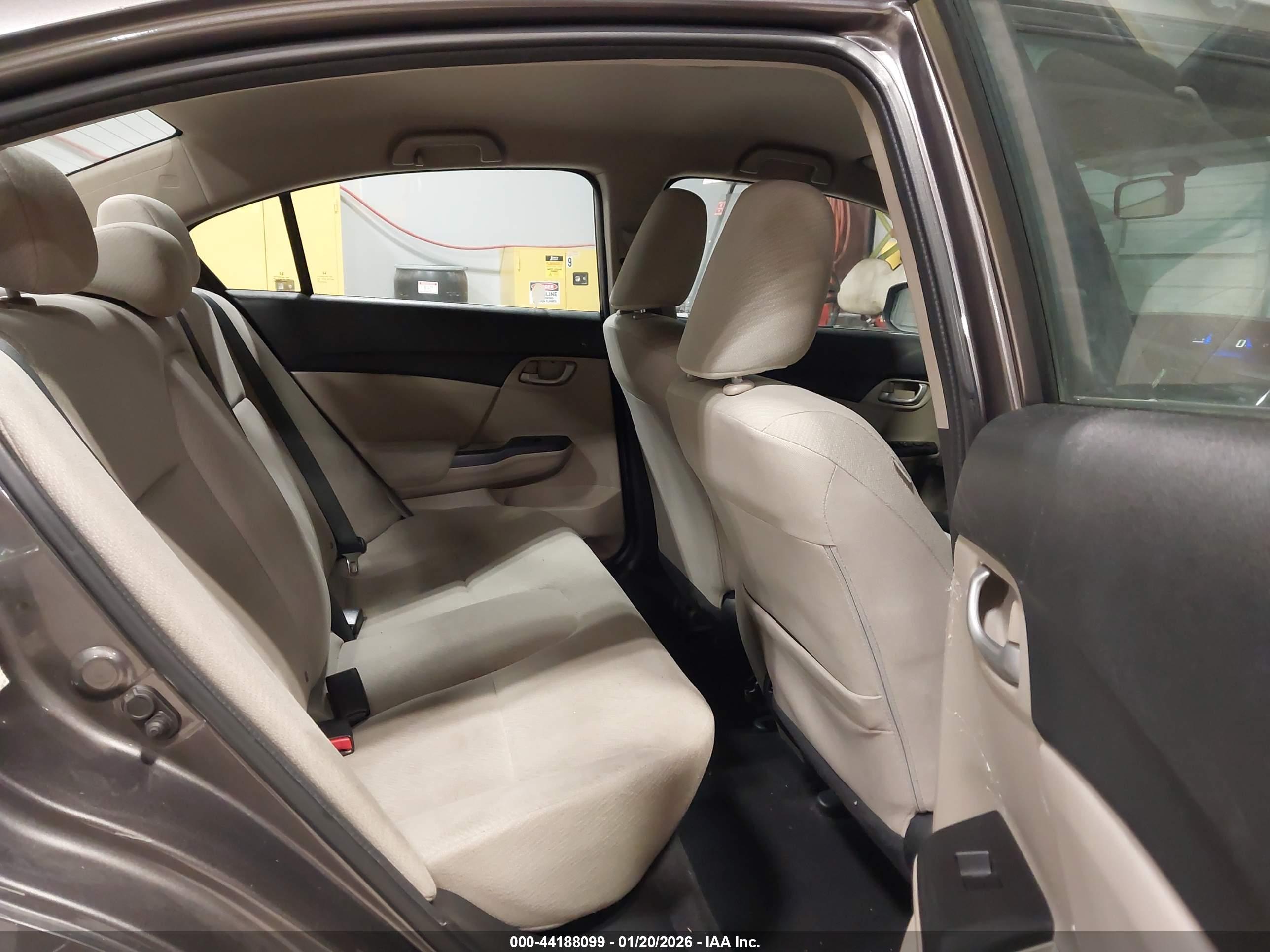 HONDA CIVIC image 8