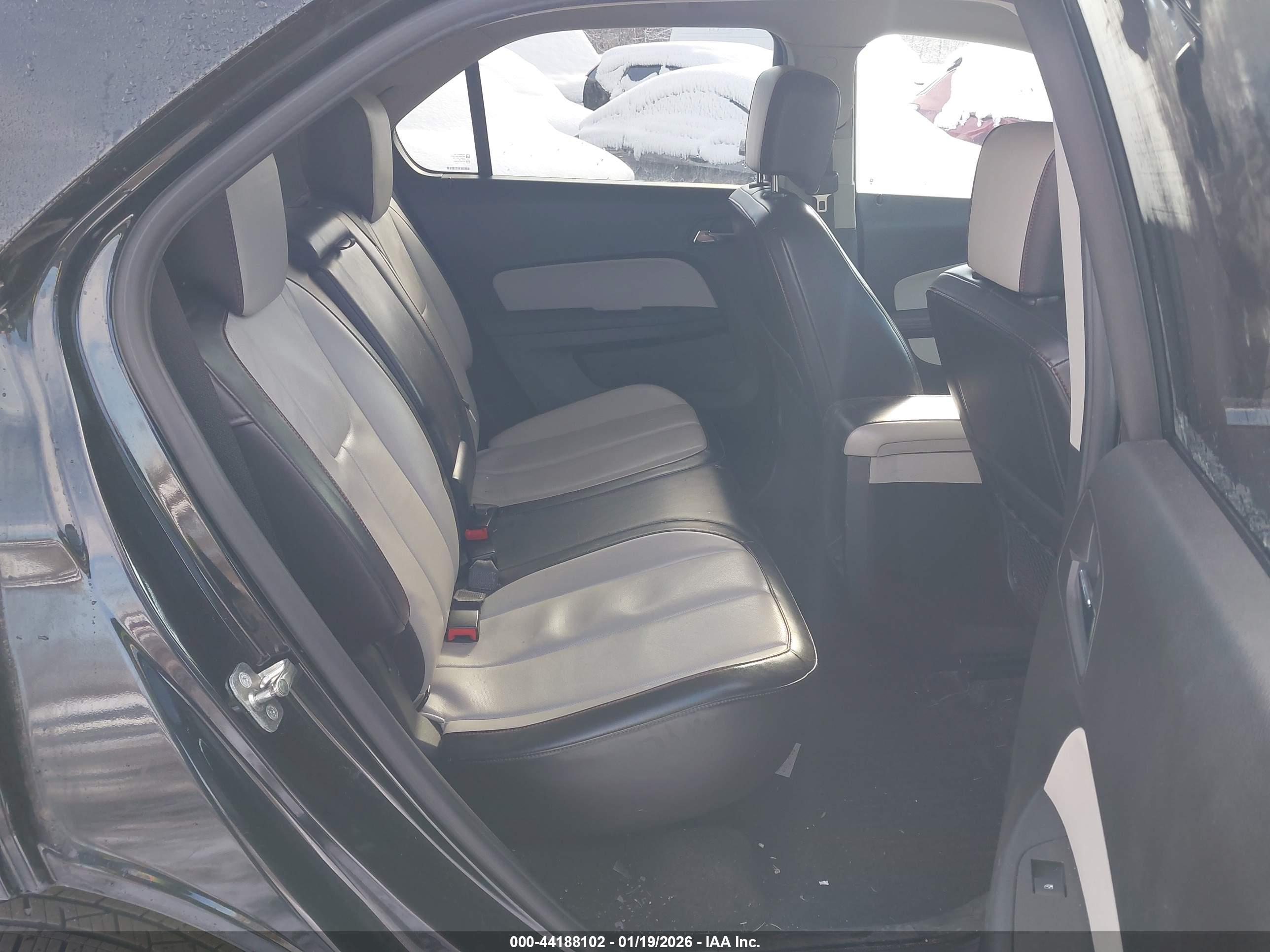 CHEVROLET EQUINOX image 8