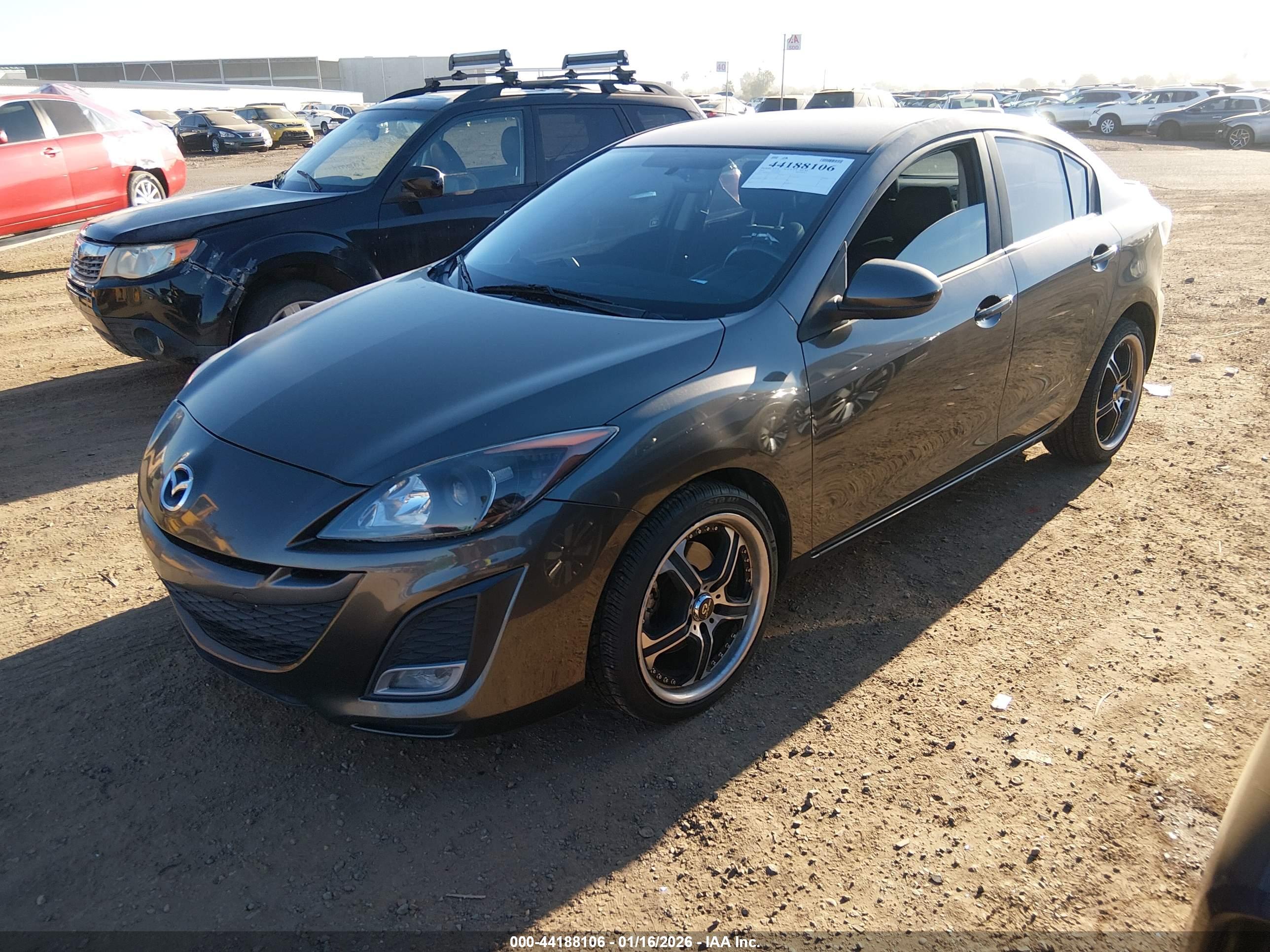 MAZDA MAZDA3 image 2