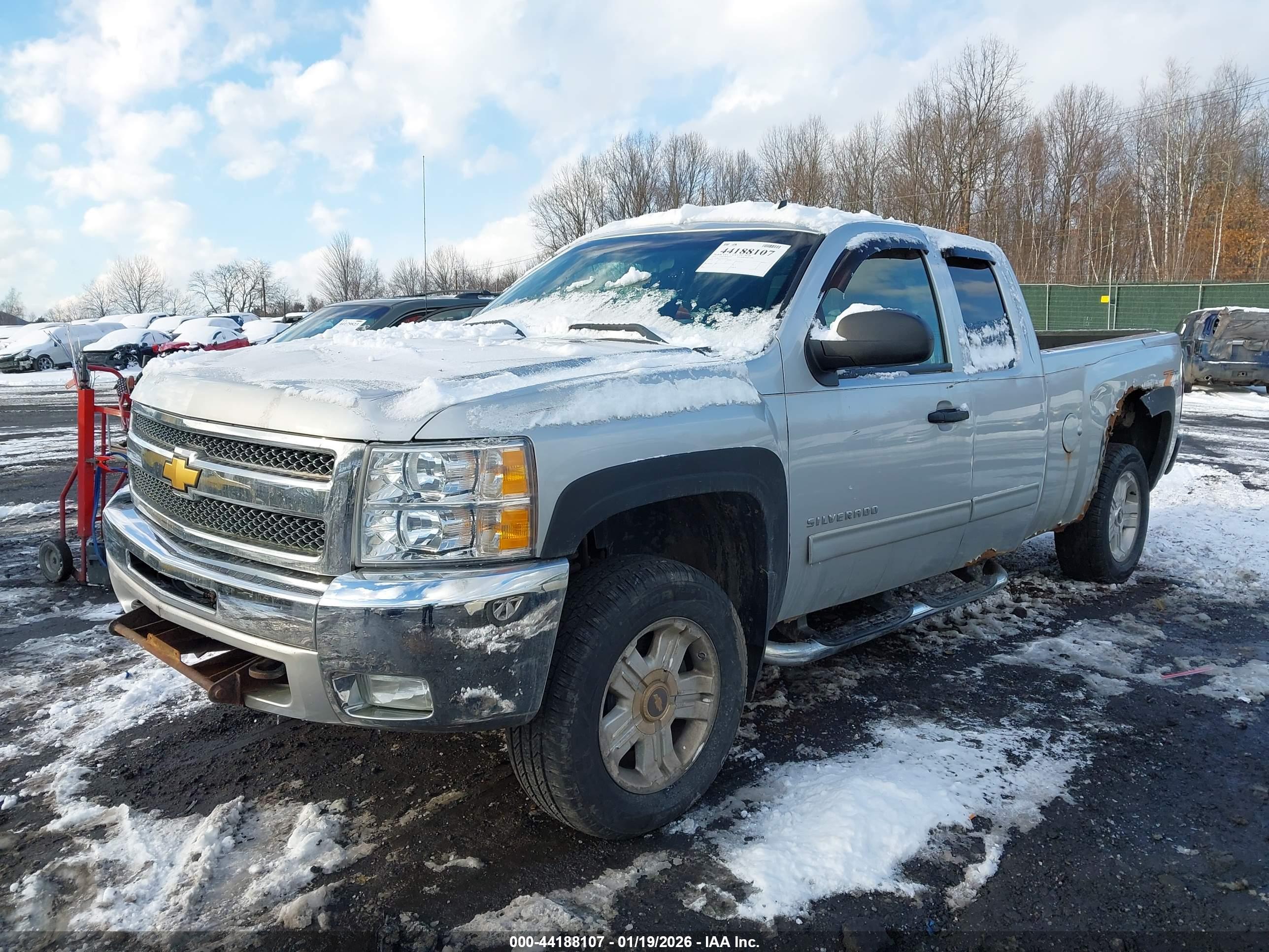 CHEVROLET SILVERADO image 2