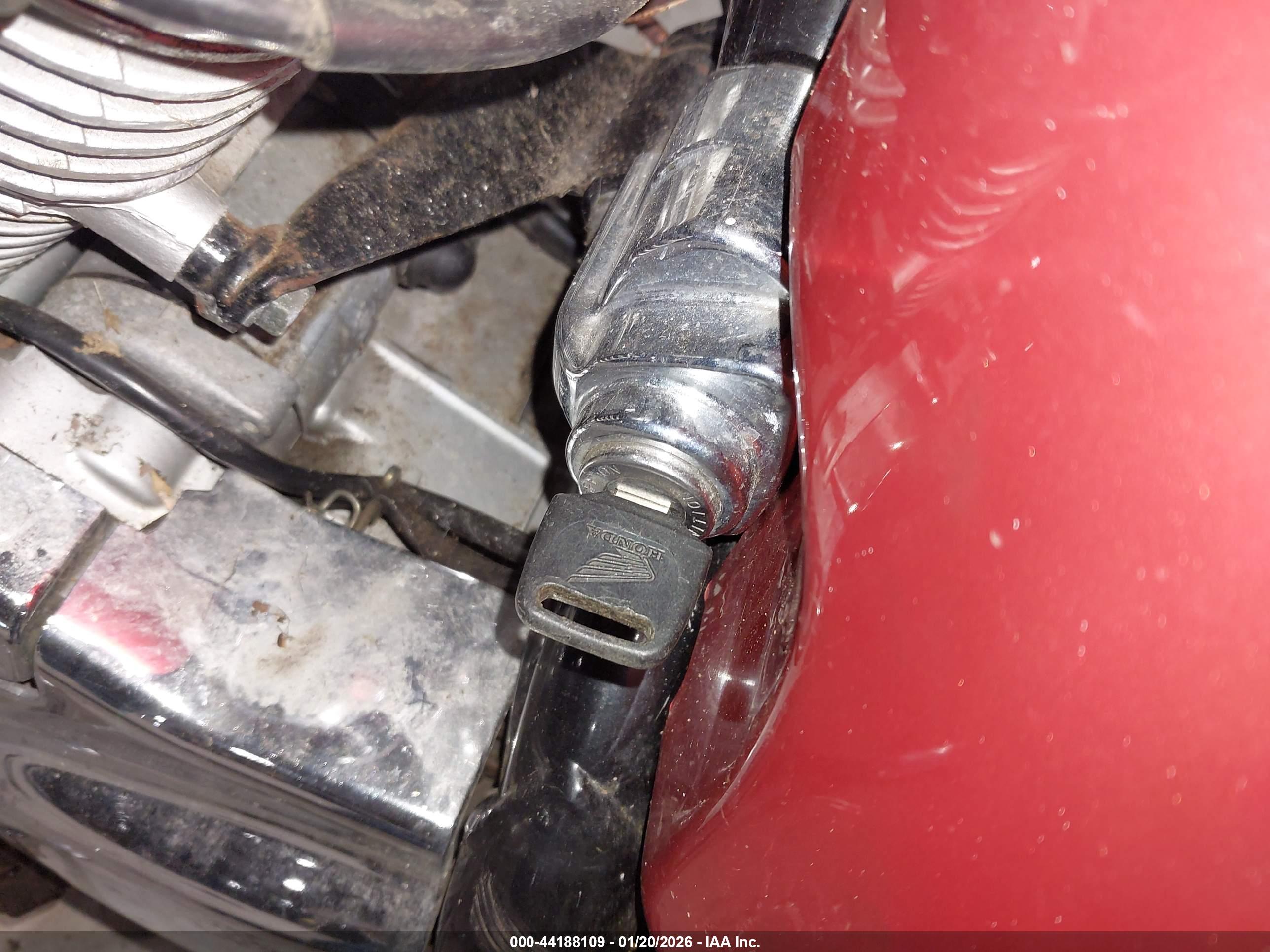 HONDA VT600 image 11