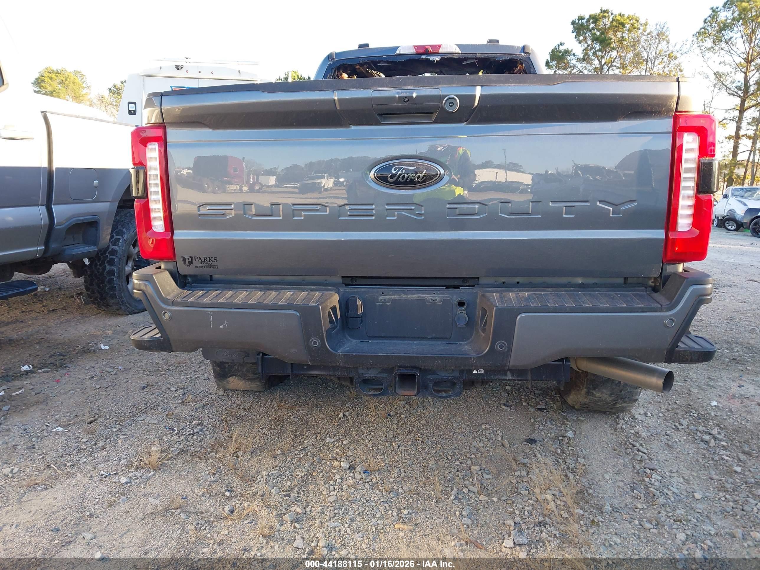 FORD F-250 image 8