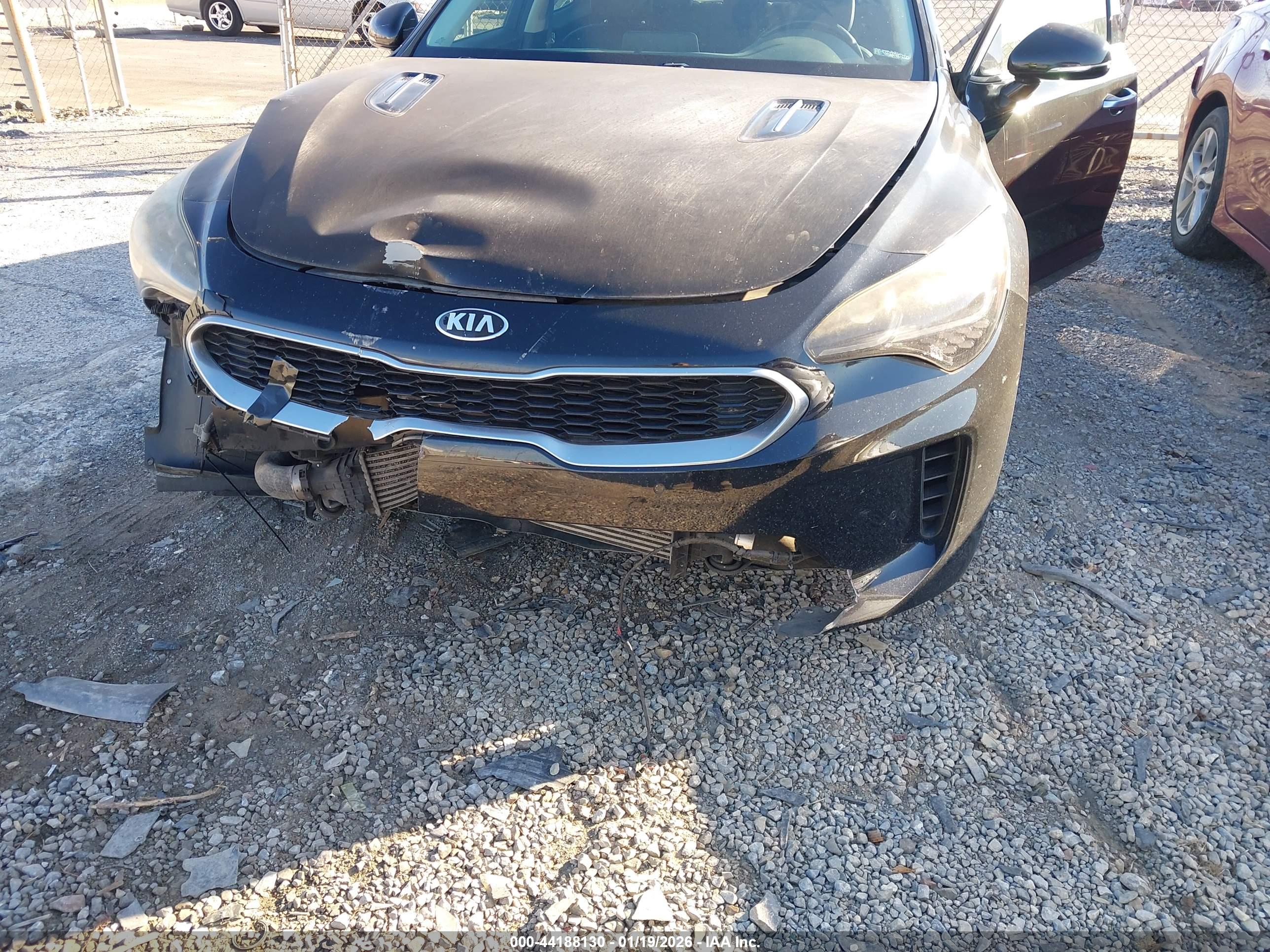 KIA STINGER image 6