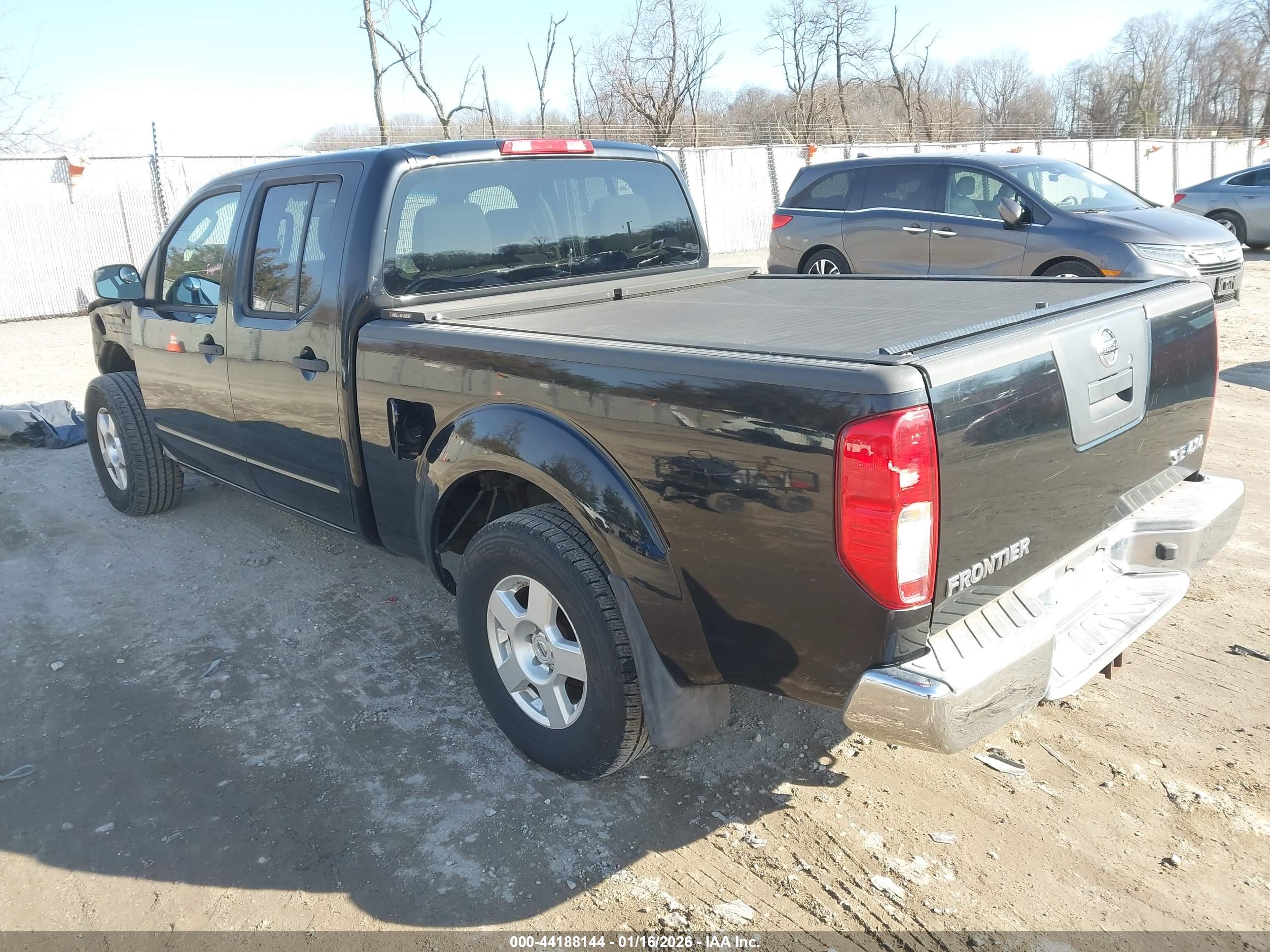NISSAN FRONTIER image 3