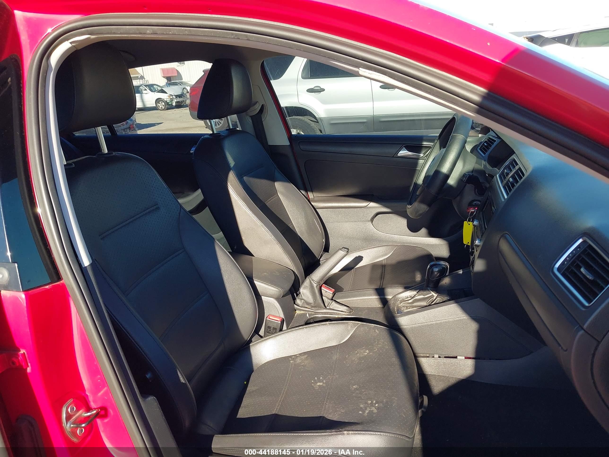 VOLKSWAGEN JETTA image 5