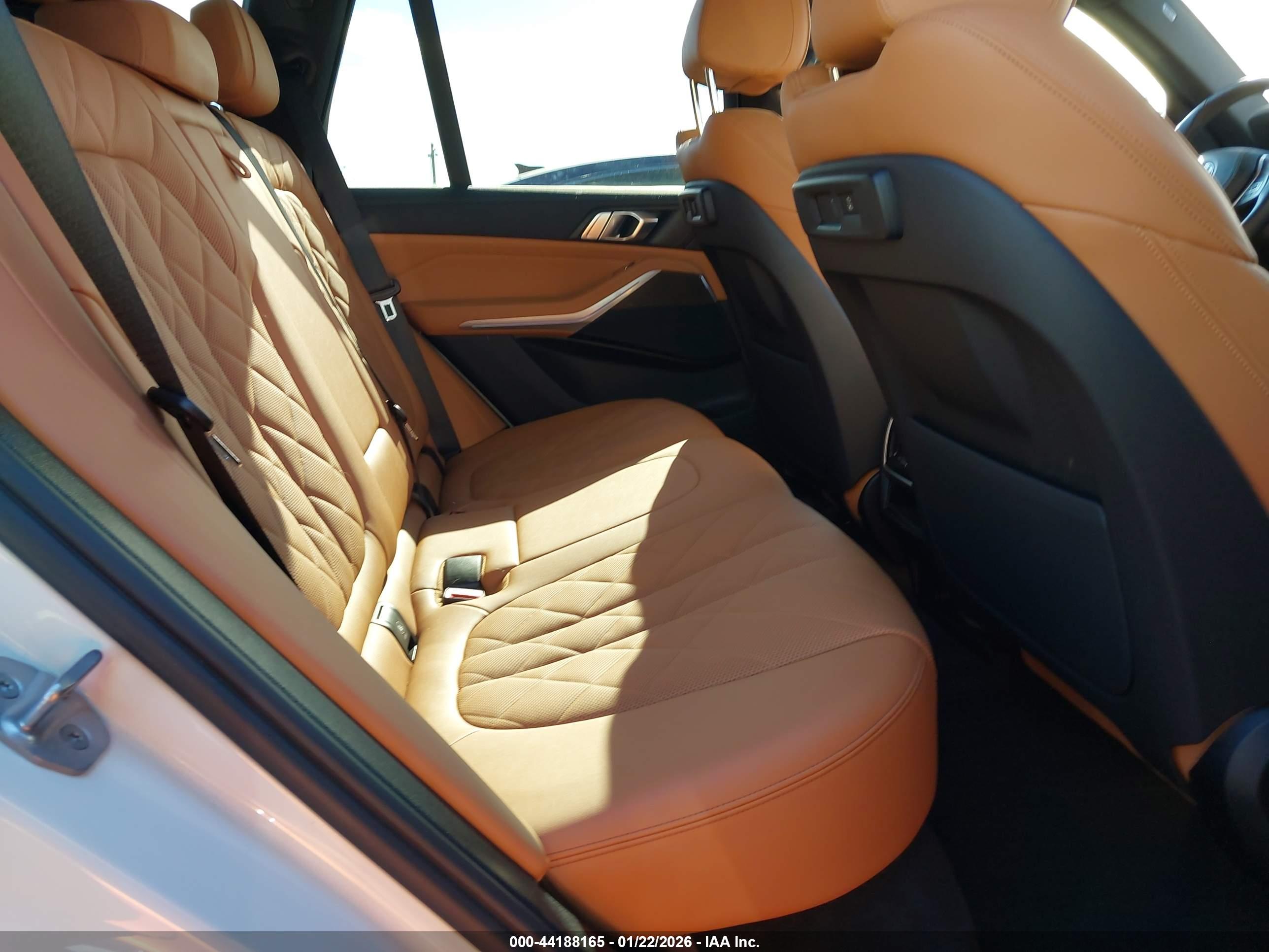 BMW X5 image 8