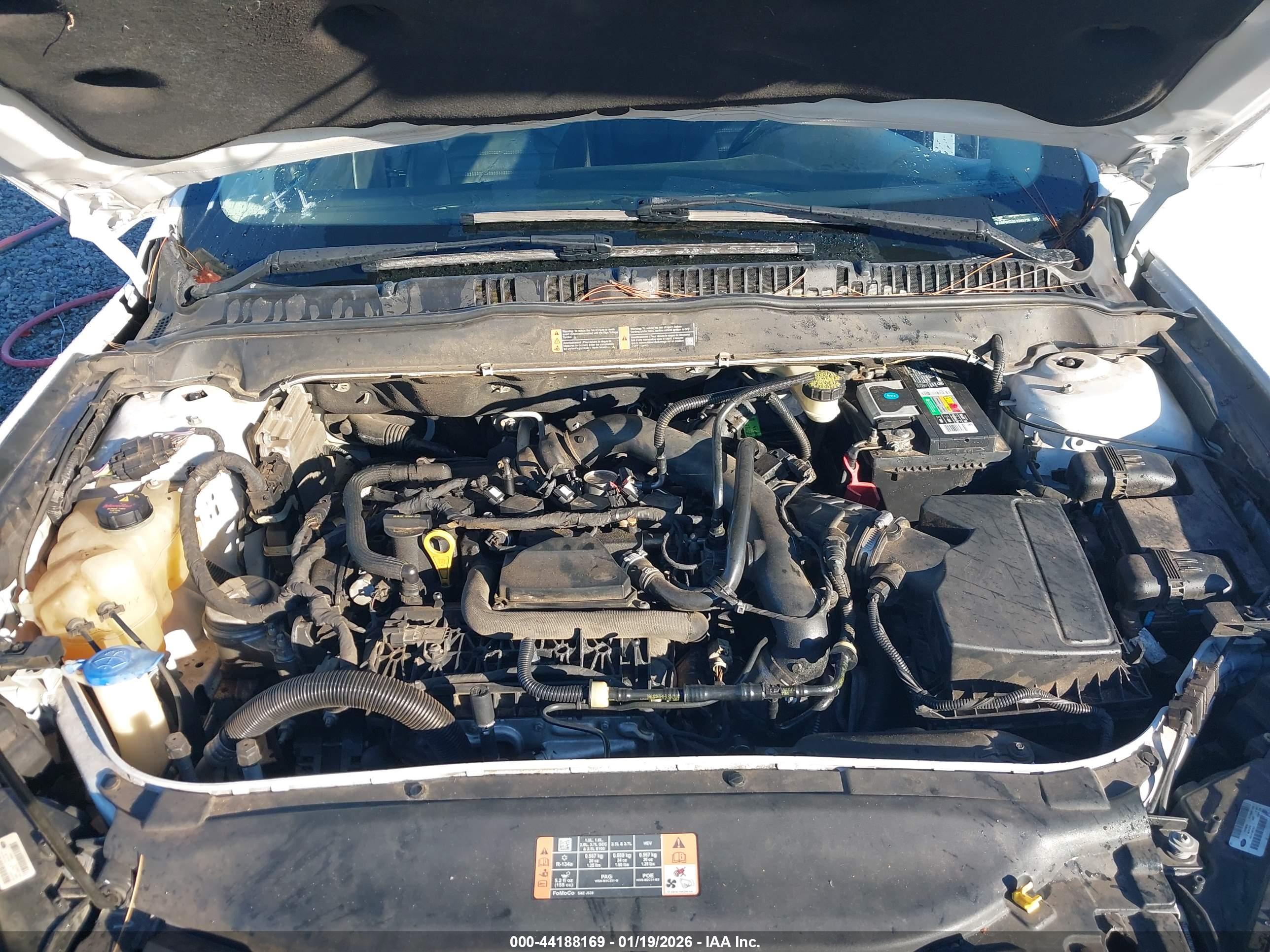 FORD FUSION image 10