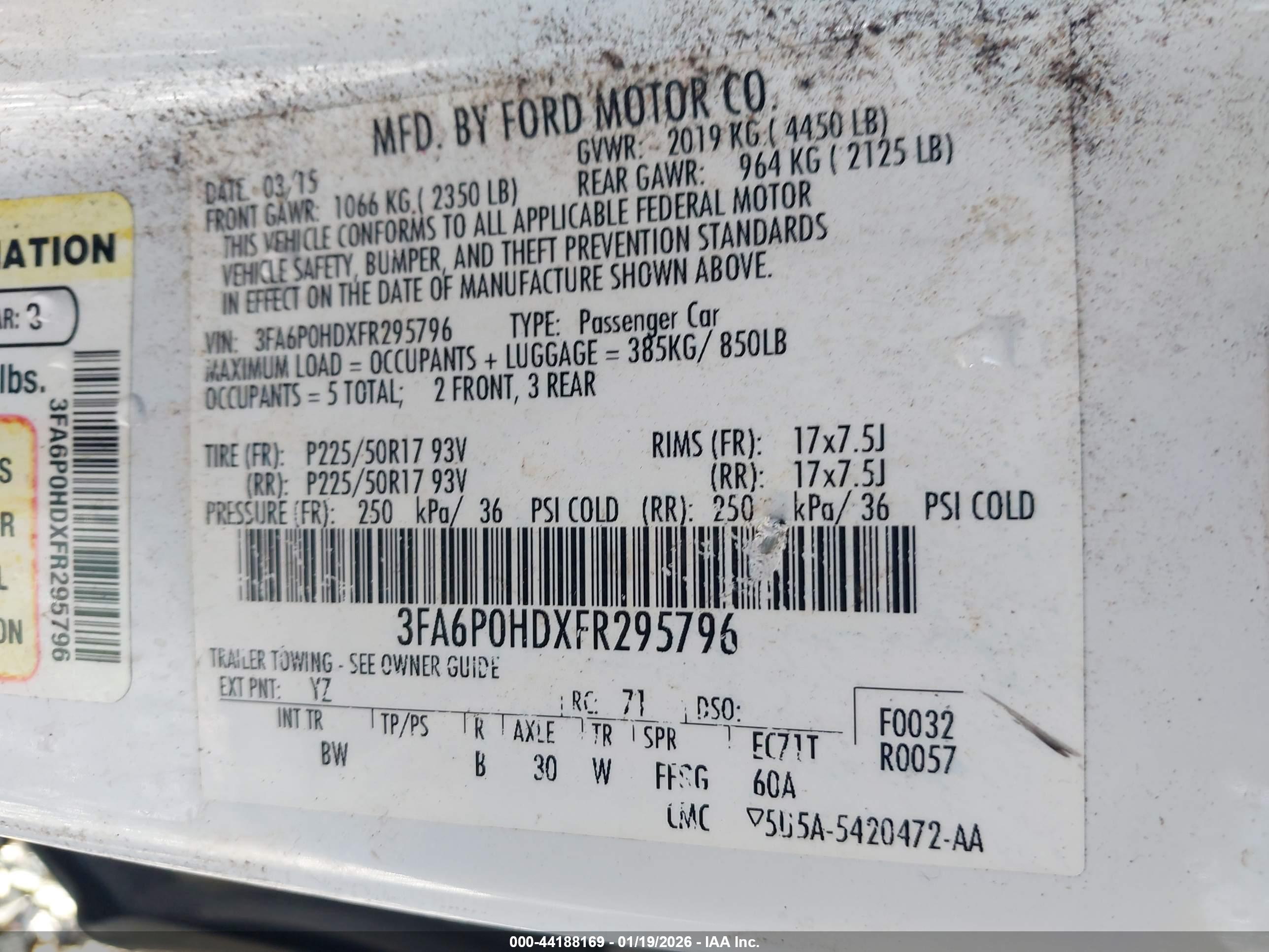 FORD FUSION image 9