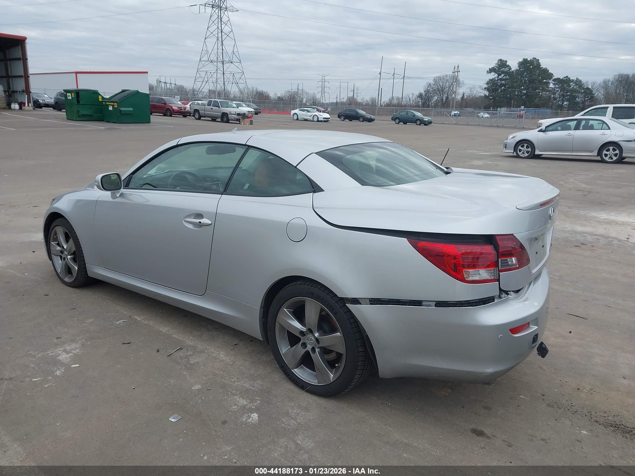 LEXUS IS image 3