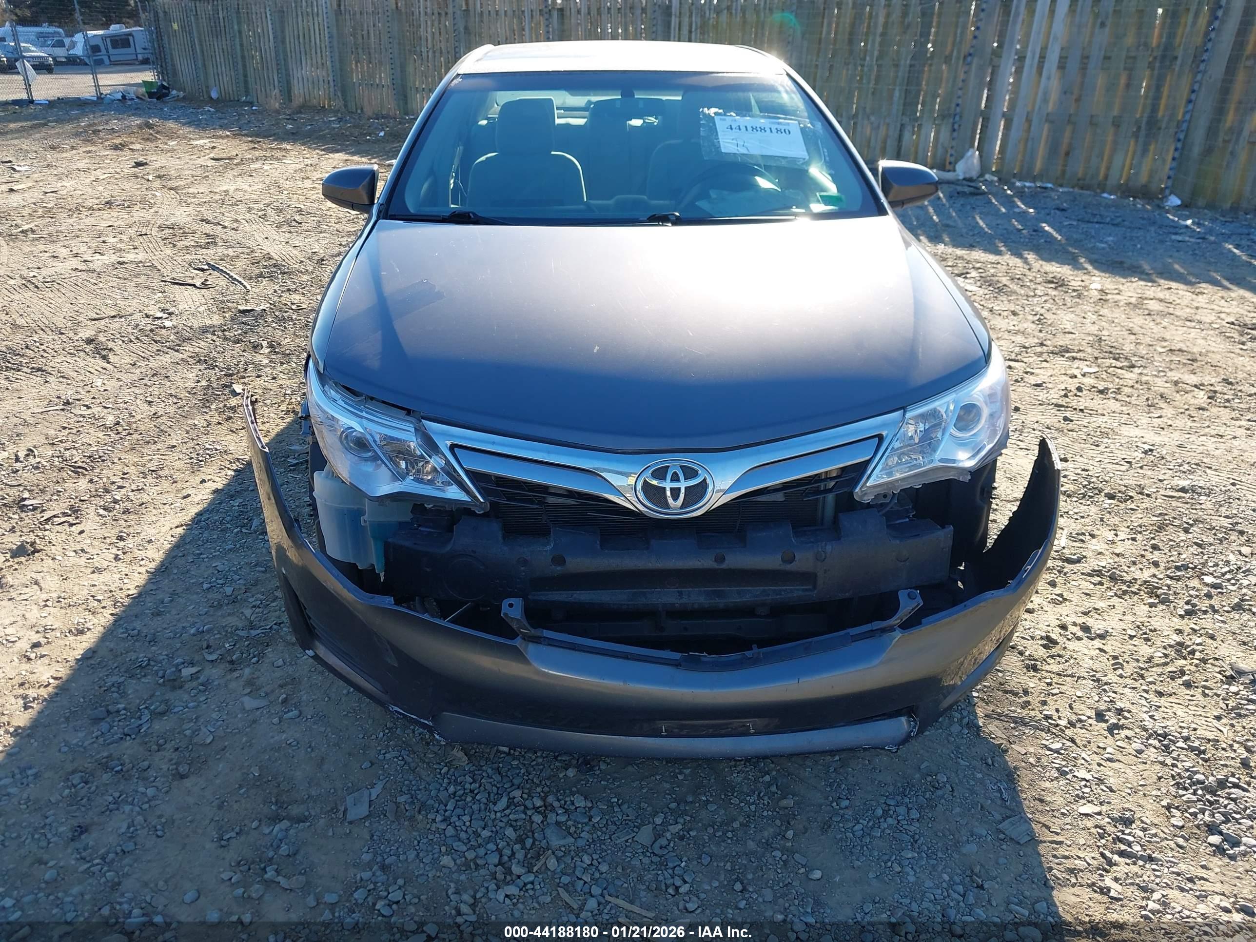 TOYOTA CAMRY image 6