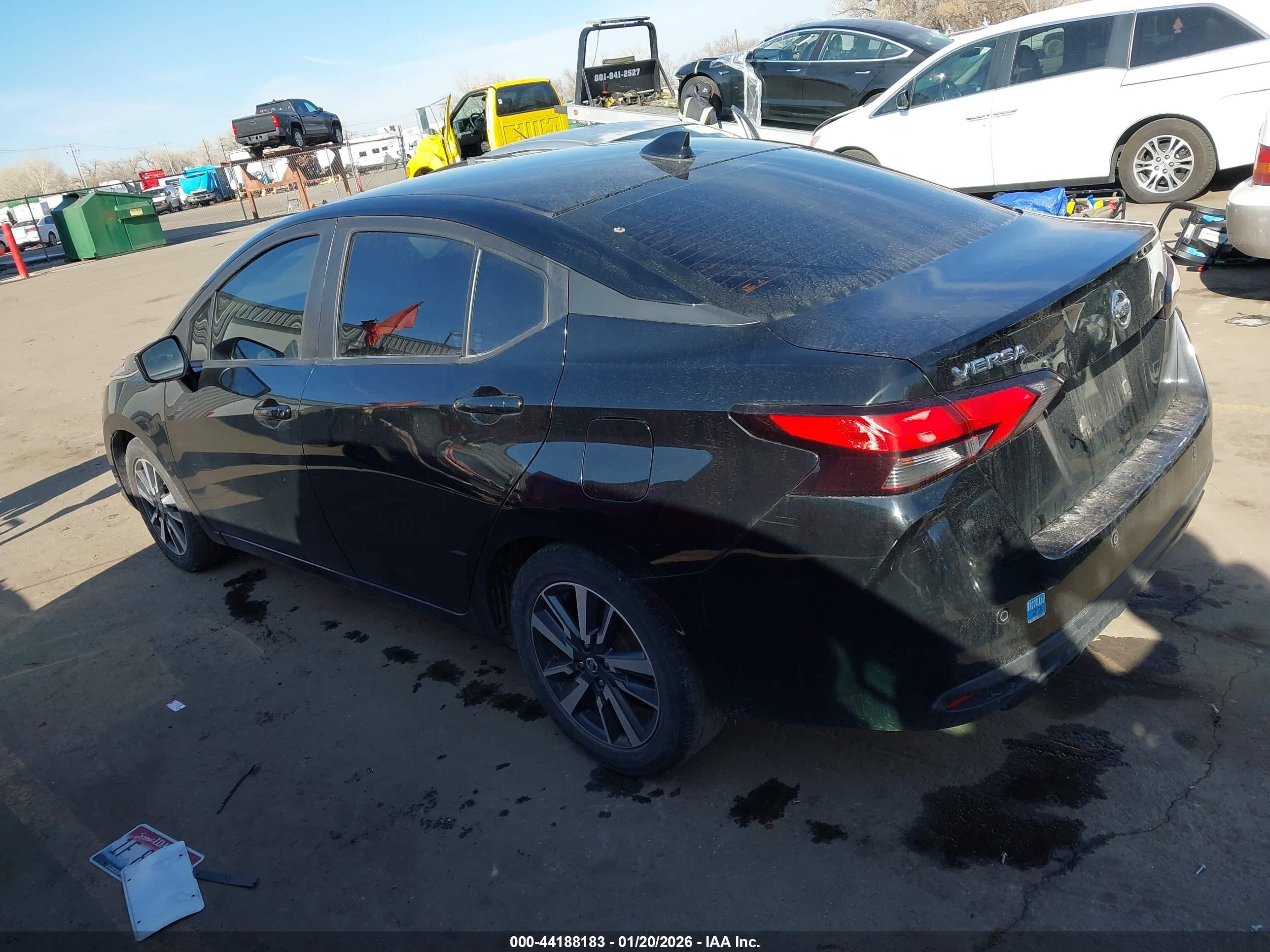 NISSAN VERSA image 3