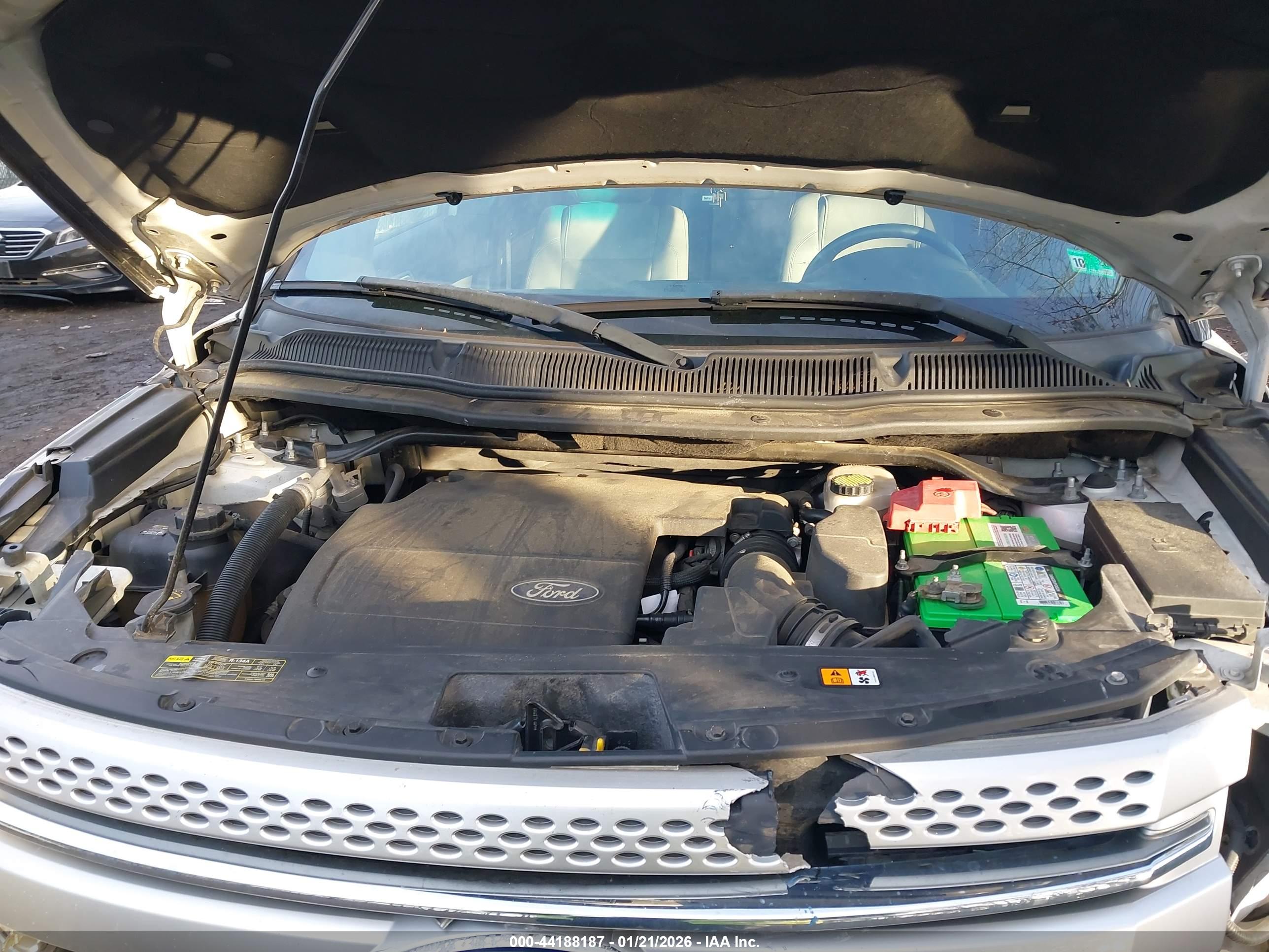 FORD EXPLORER image 10