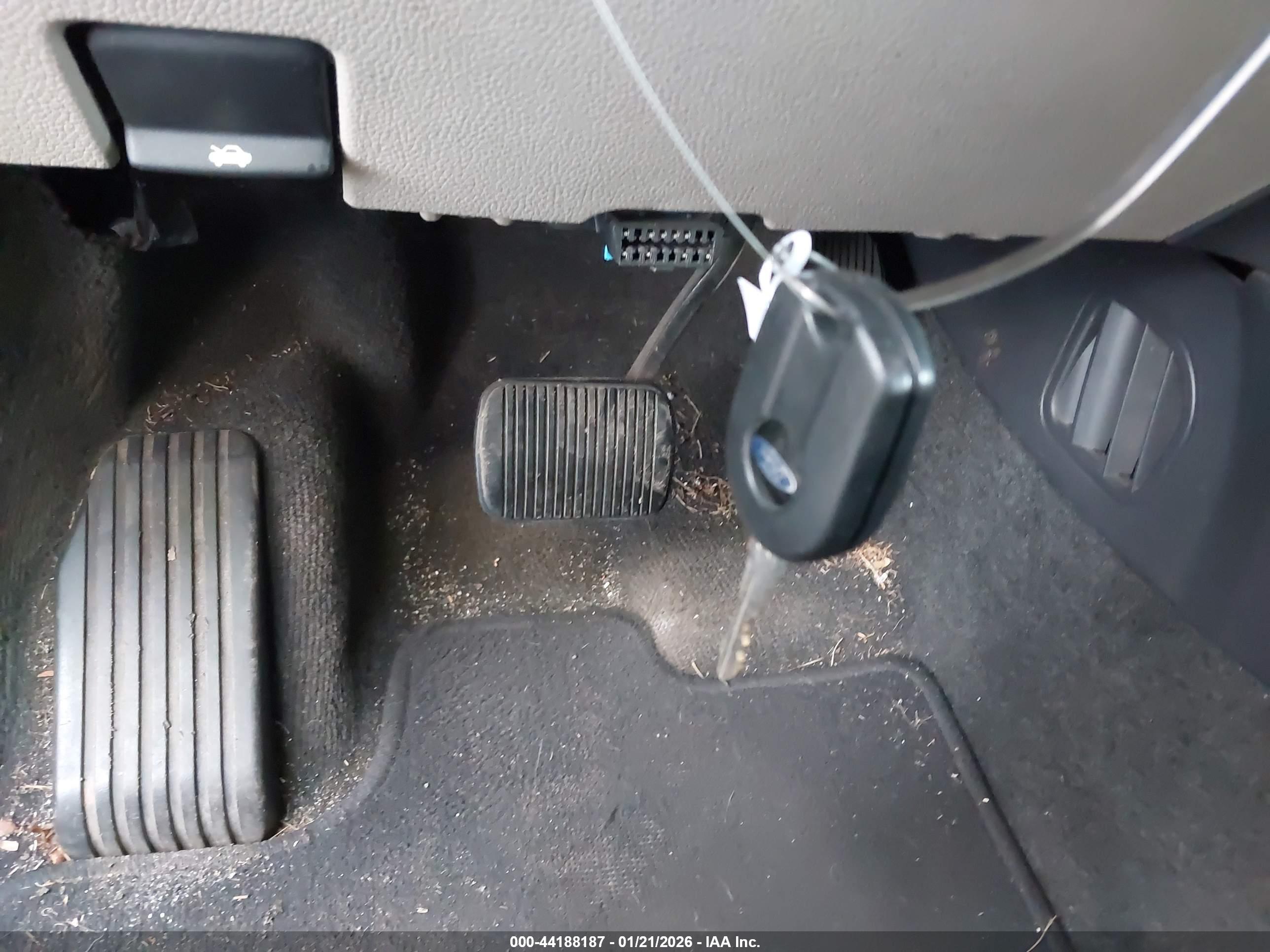 FORD EXPLORER image 11