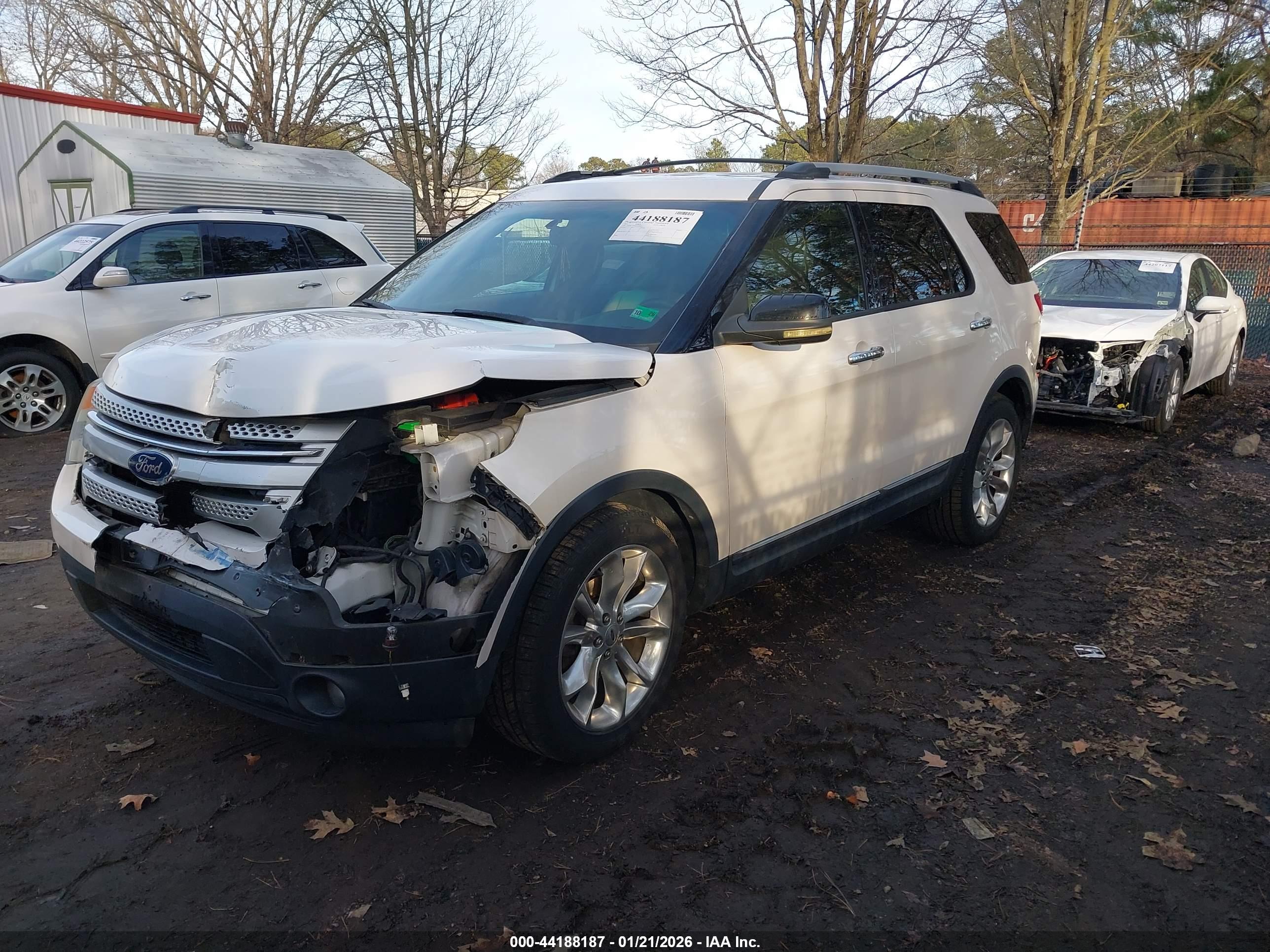 FORD EXPLORER image 2