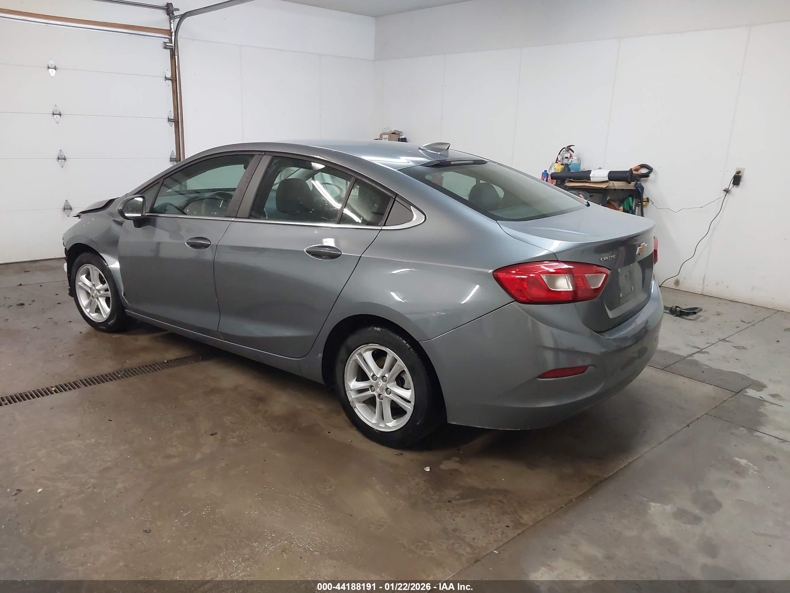 CHEVROLET CRUZE image 3