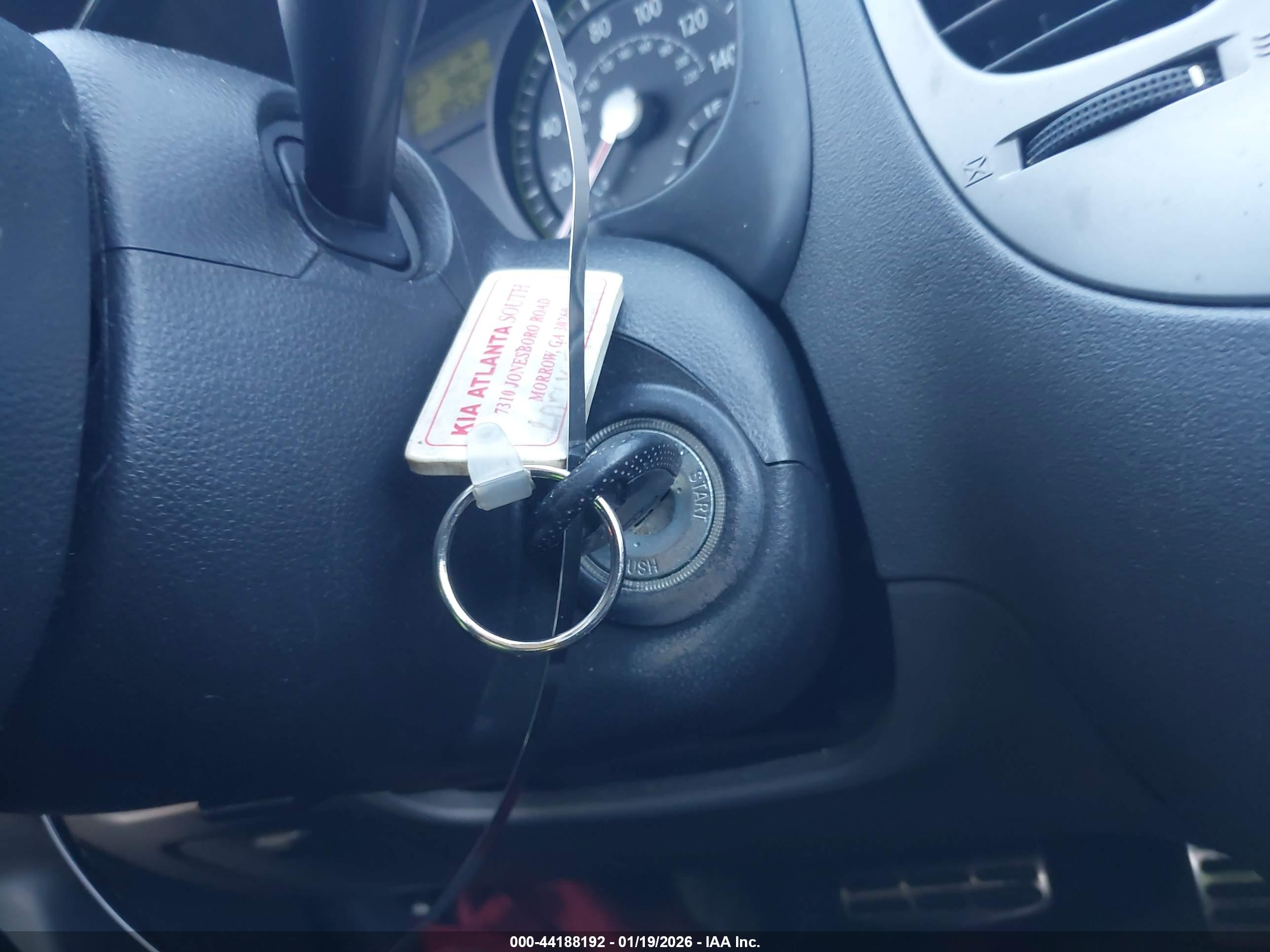 KIA RIO5 image 11