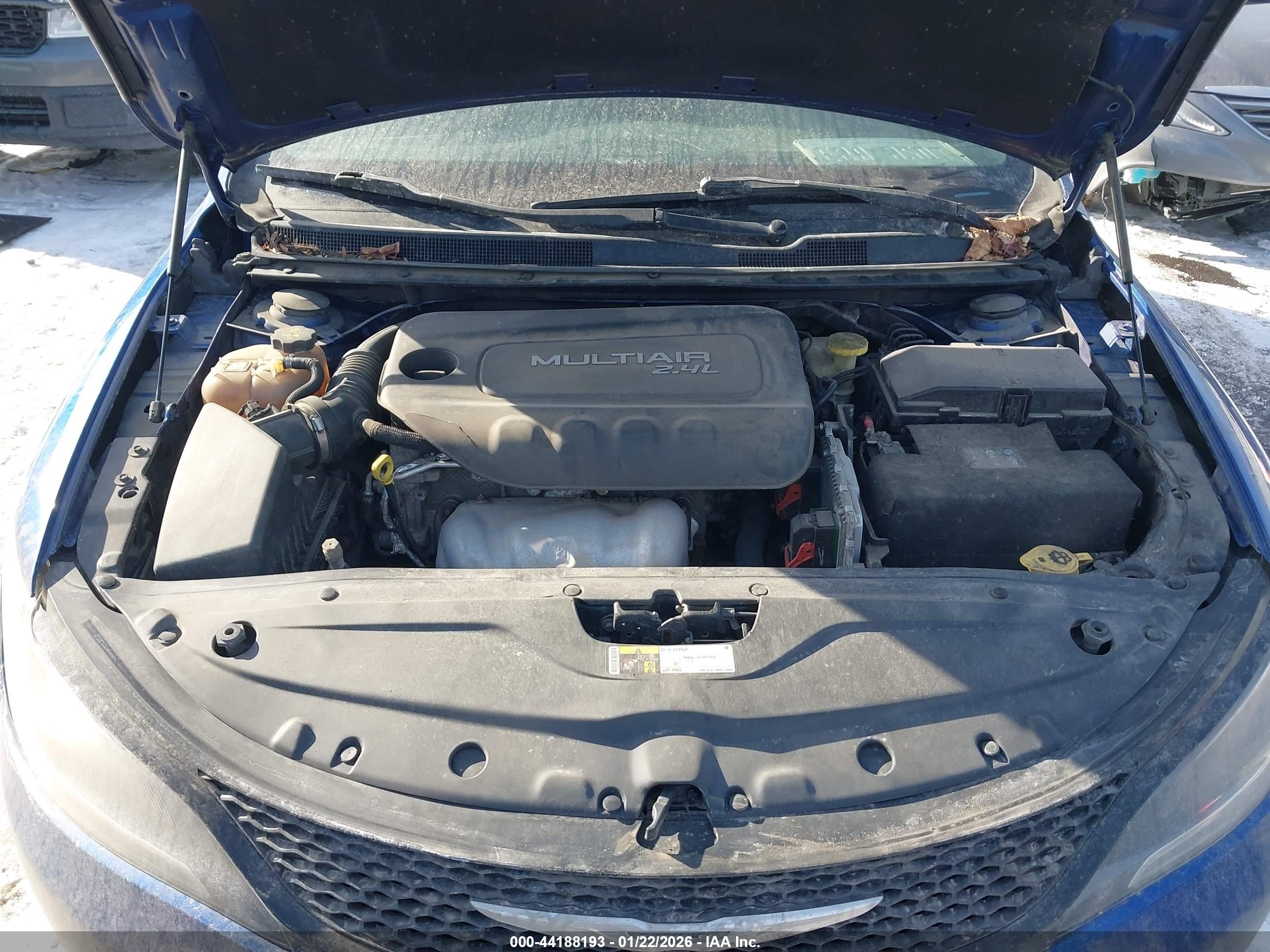 CHRYSLER 200 image 10