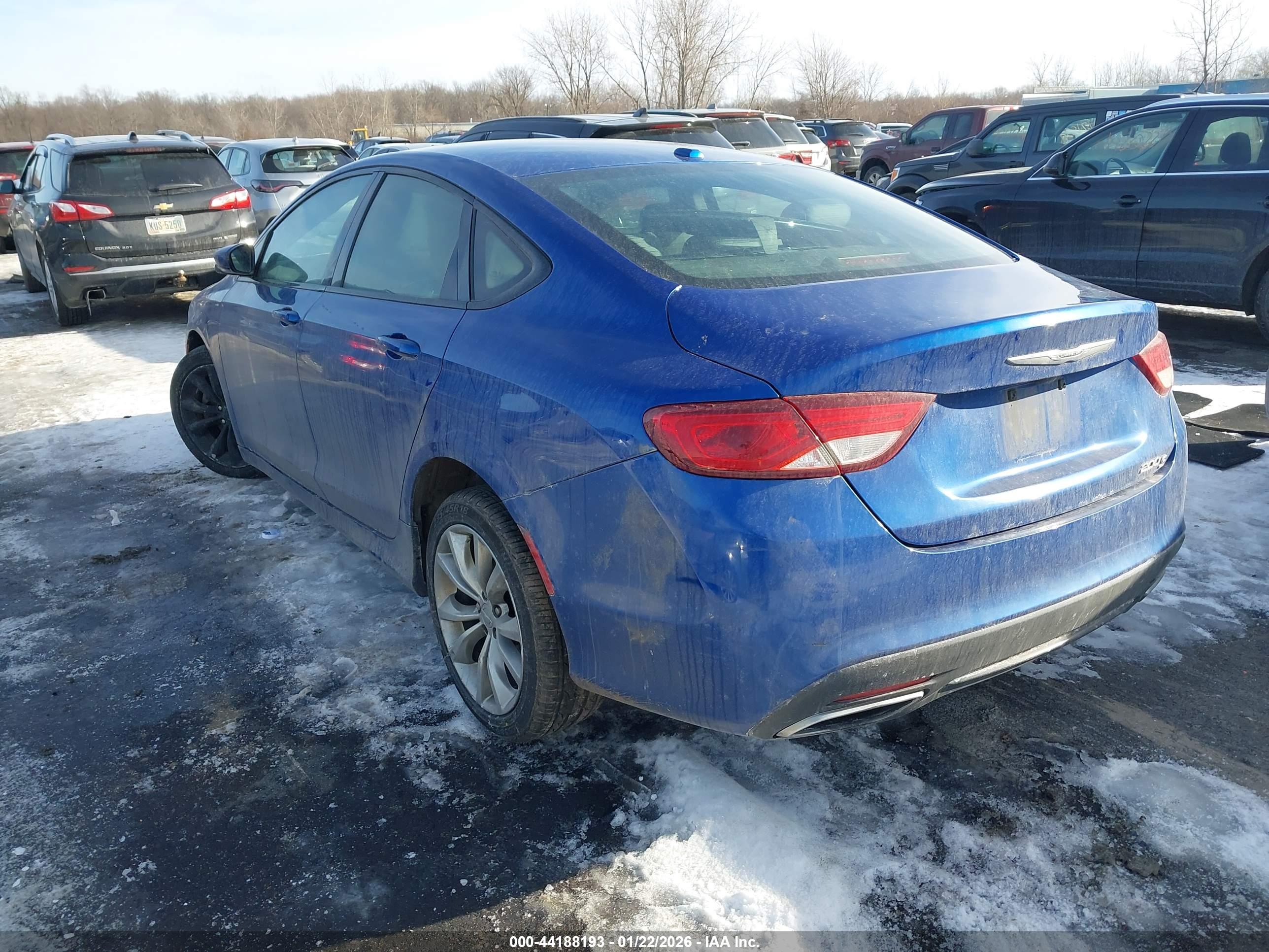 CHRYSLER 200 image 3
