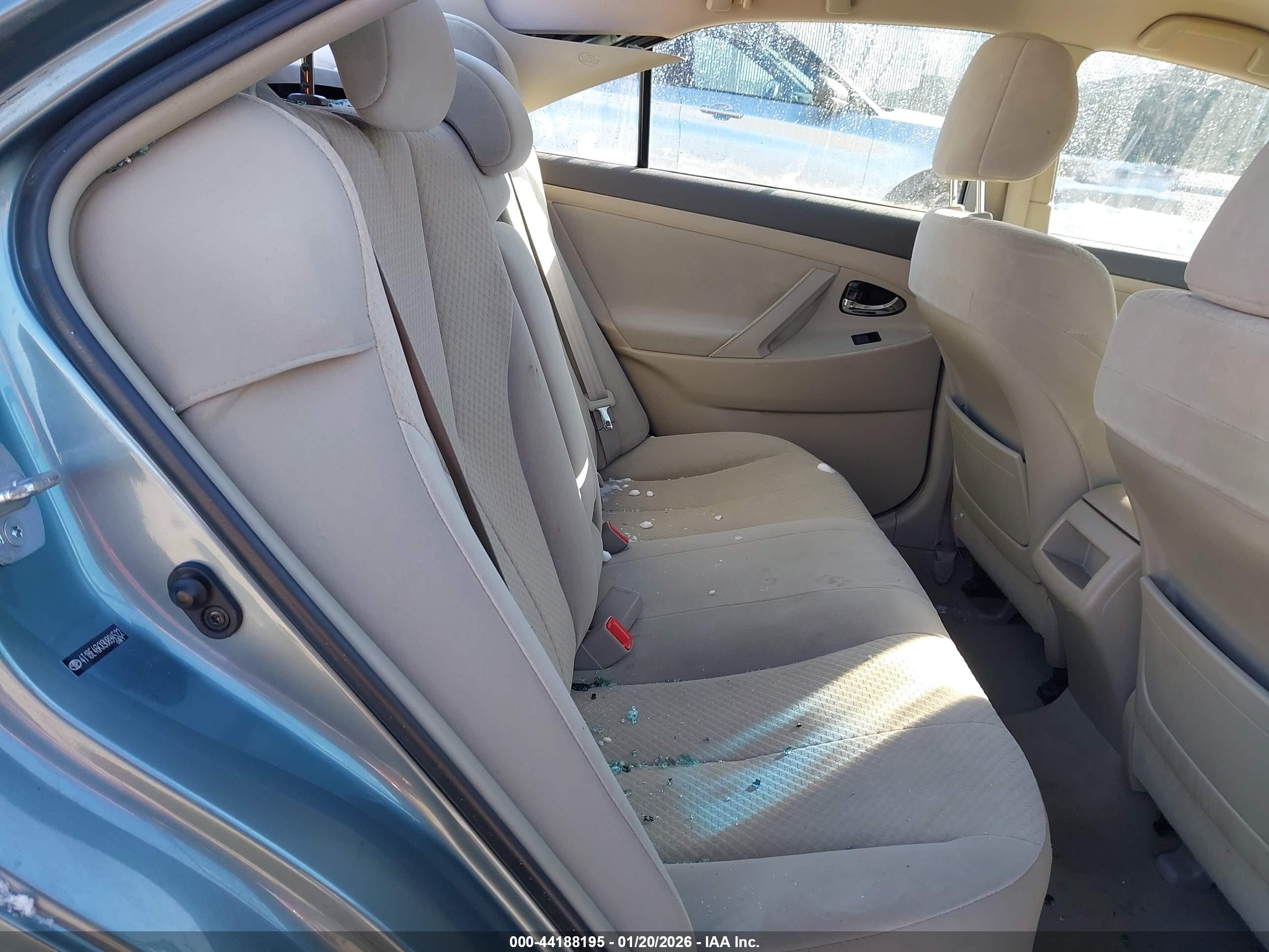 TOYOTA CAMRY image 8