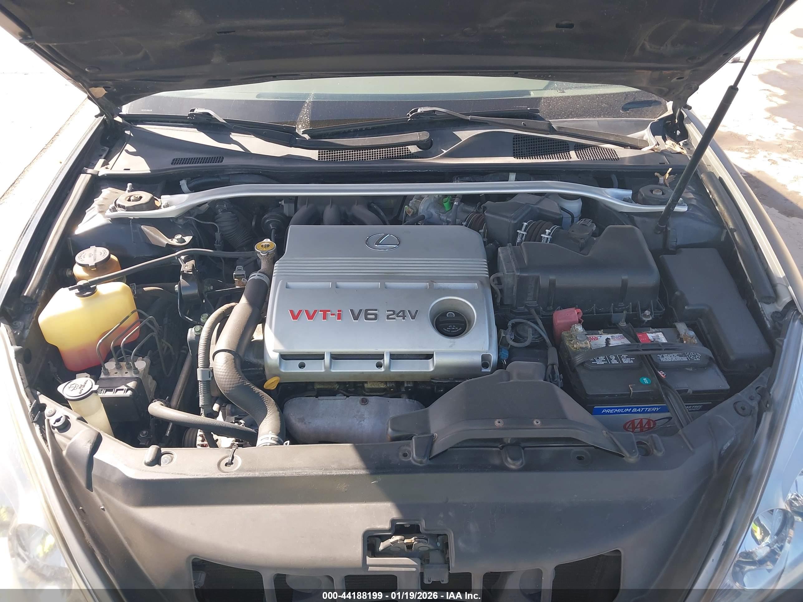 LEXUS ES image 10