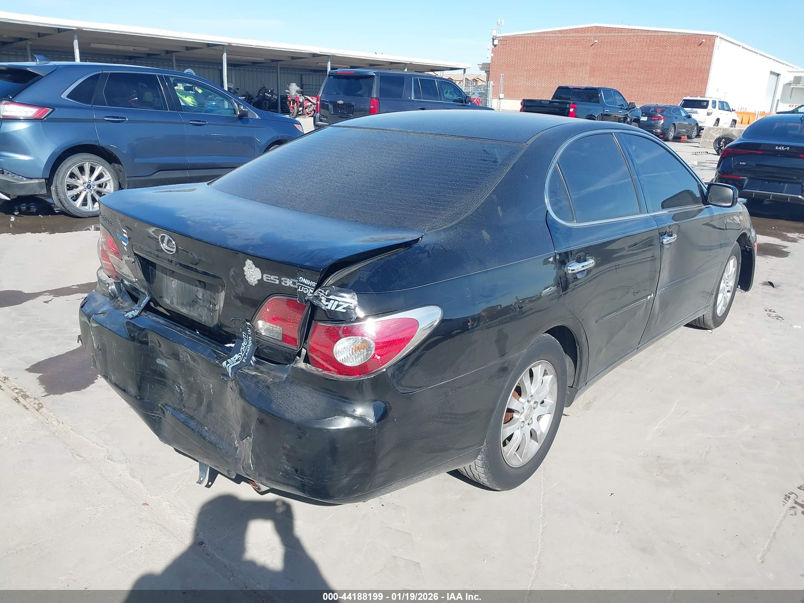 LEXUS ES image 4