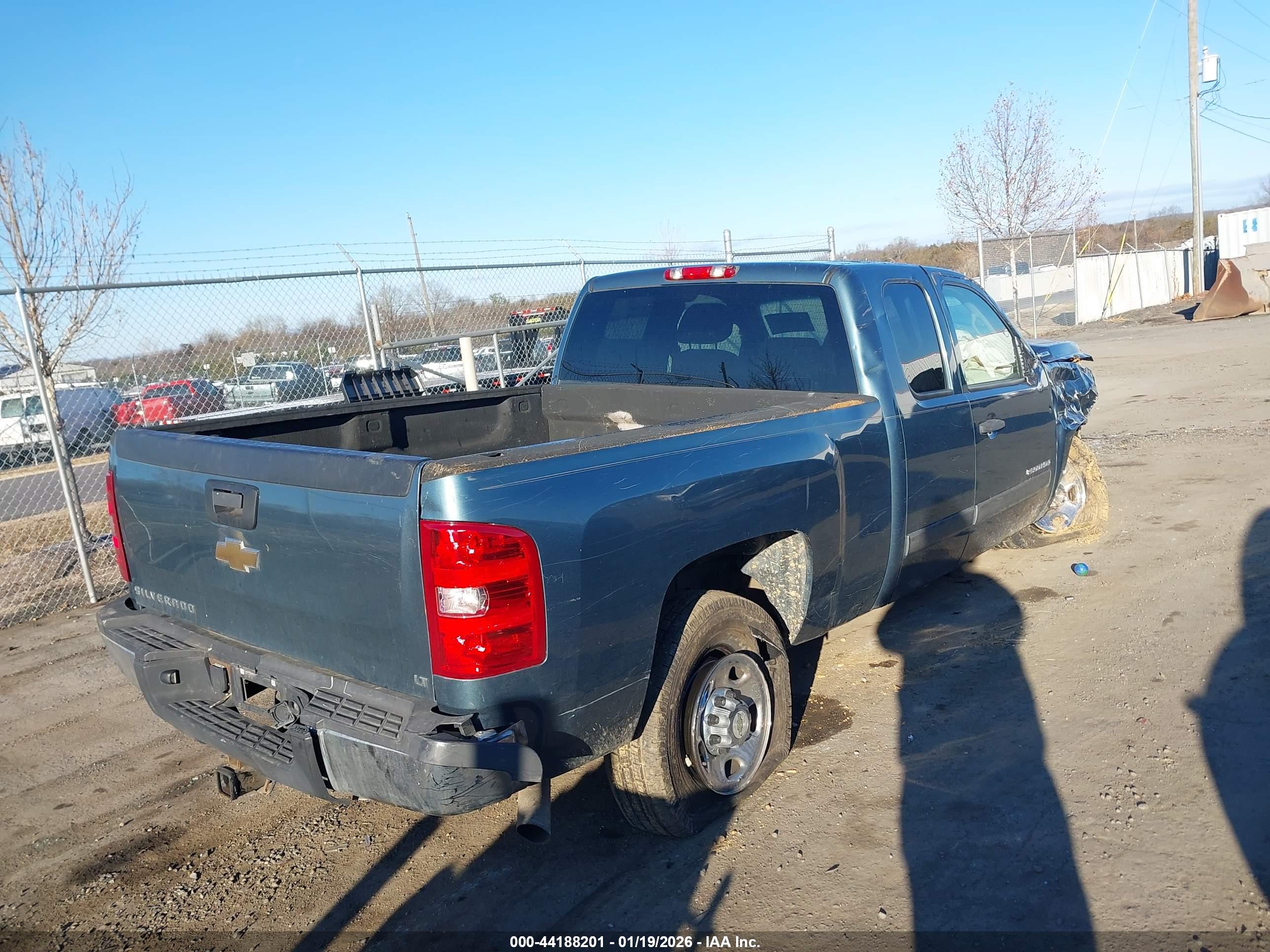 CHEVROLET SILVERADO image 4