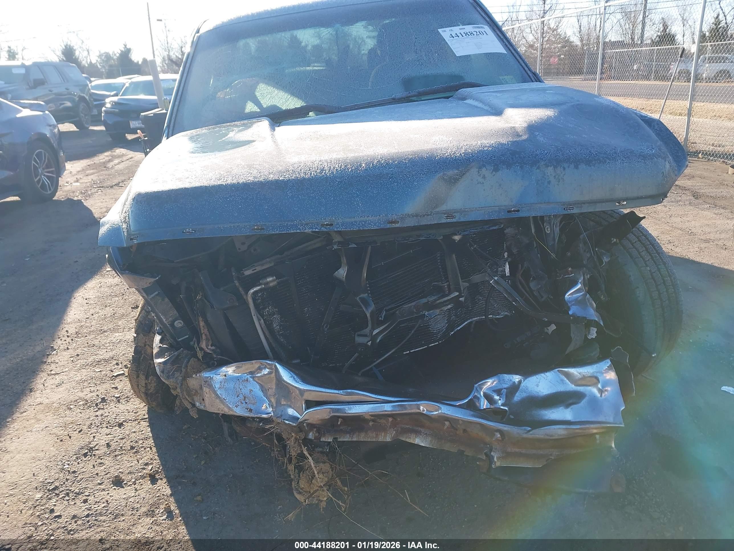 CHEVROLET SILVERADO image 6